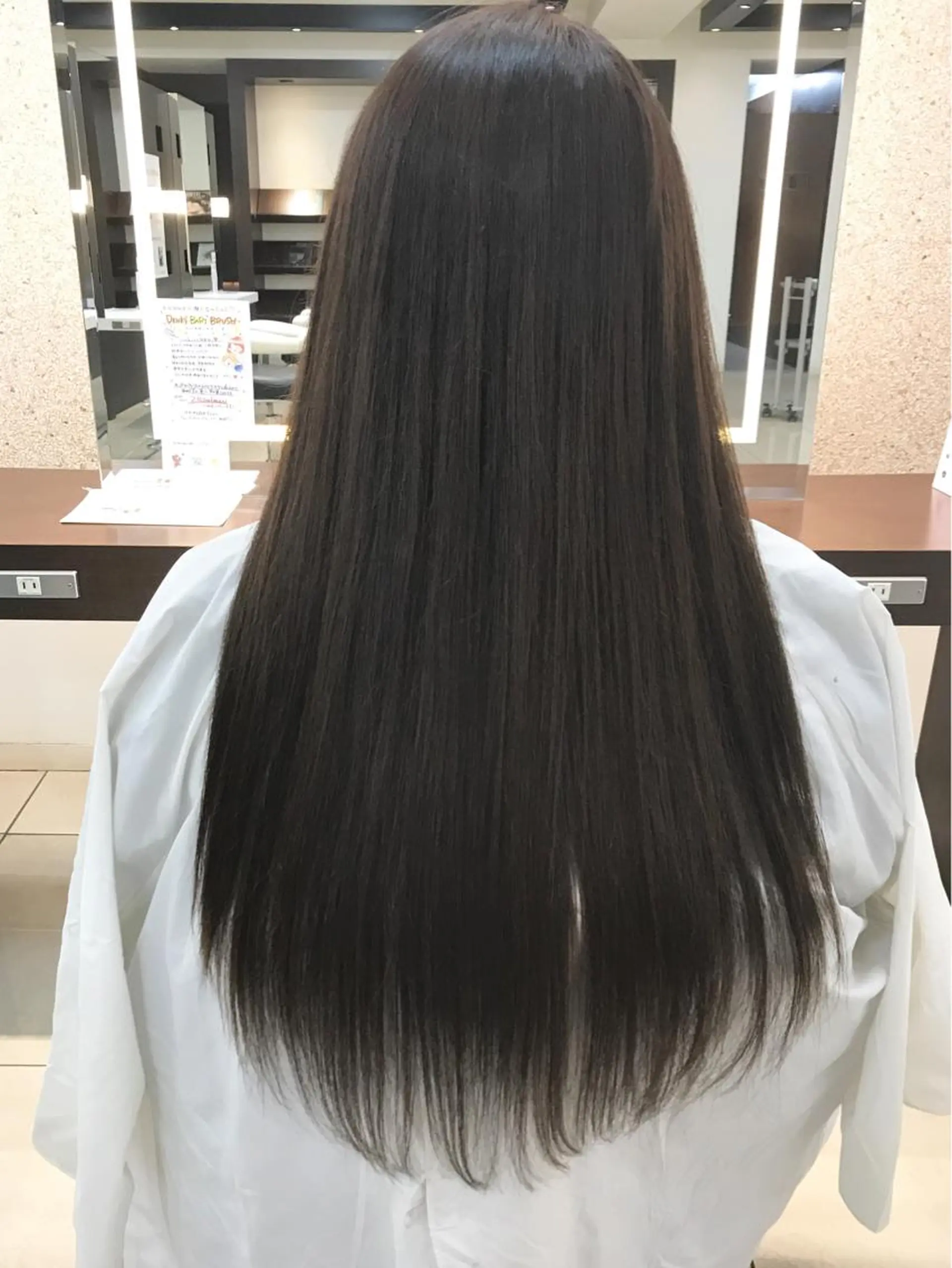 ロング カラー アッシュ ブリーチ ブルーカラー ブルージュ グラデーションカラー 二宮 早智子のヘアスタイル