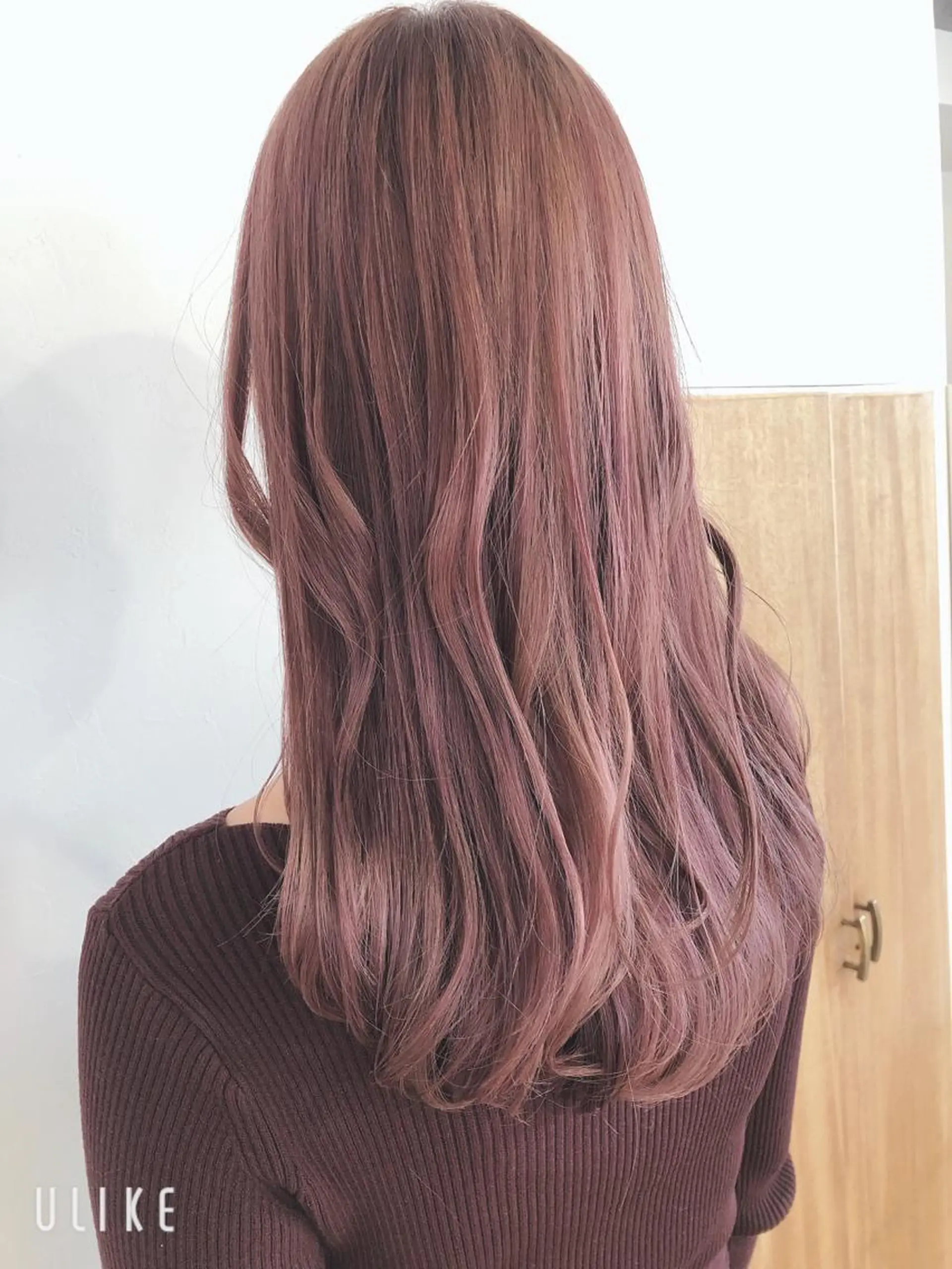 ロング カラー ブリーチ ピンクカラー ヘアカラー 伊藤 かなのヘアスタイル