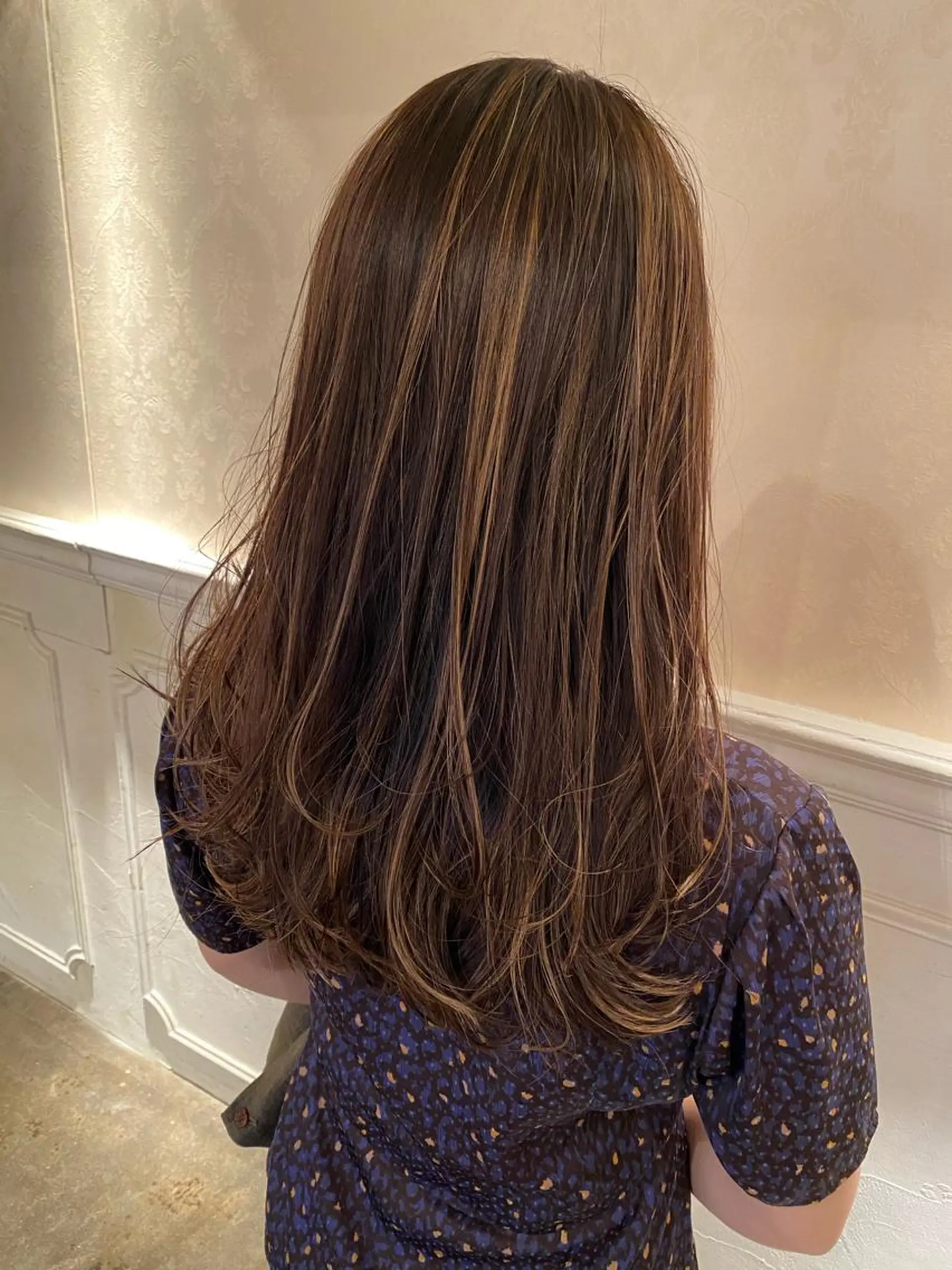 セミロング カラー 髪質改善／美髪矯正 林田和真のヘアスタイル