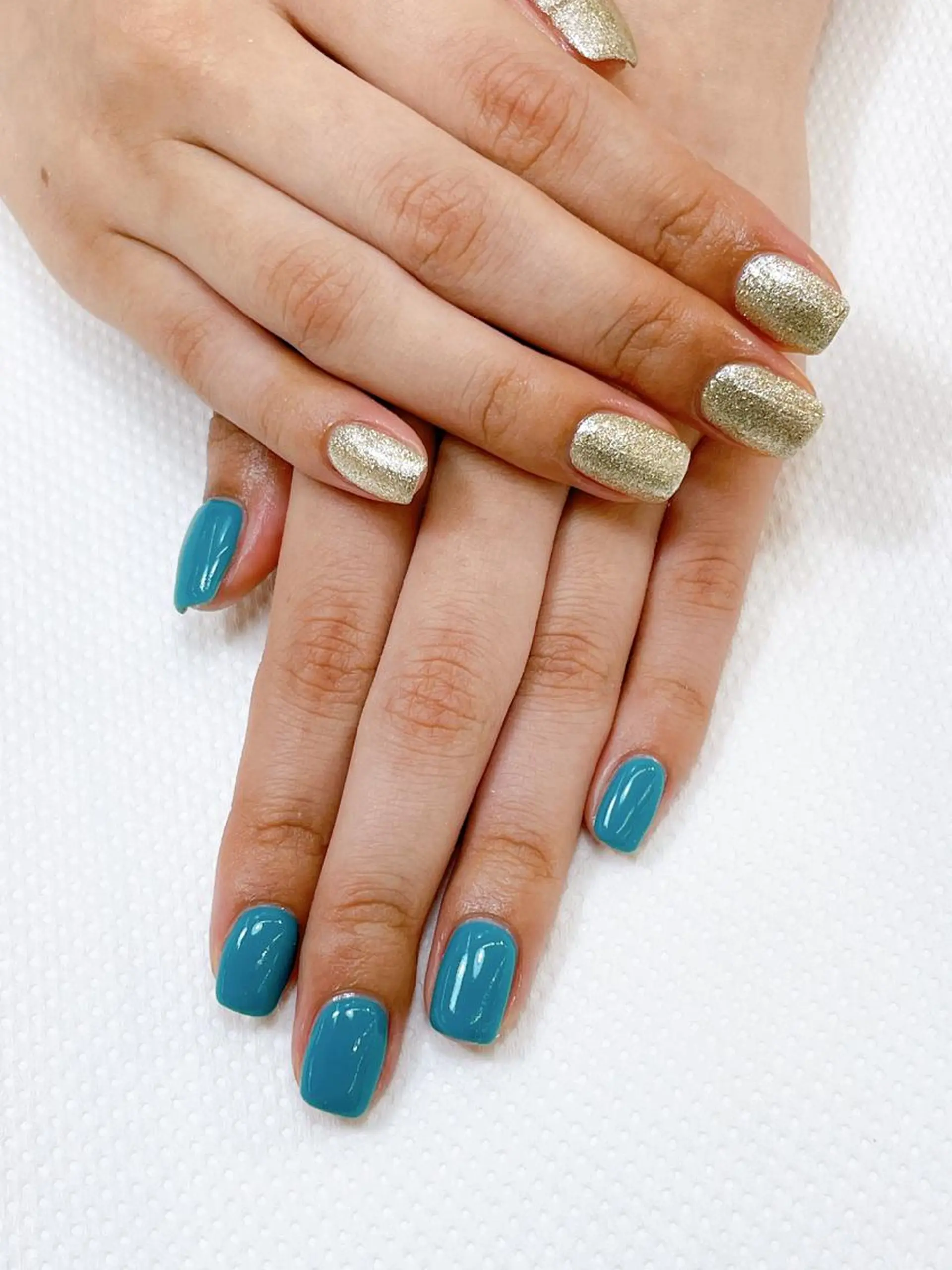 ネイル ブルー ゴールド 前田 優佳のネイルデザイン