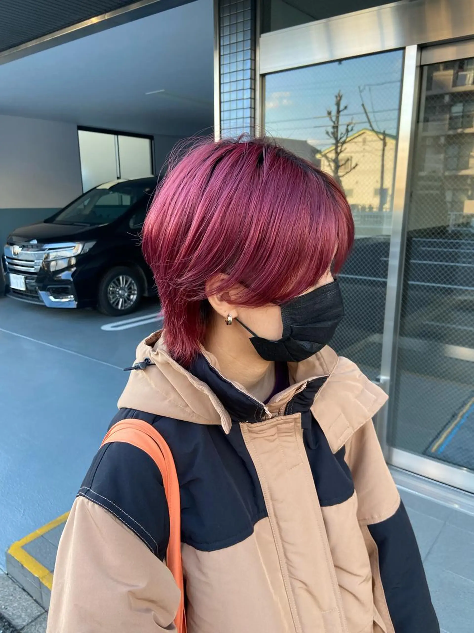 ショート カラー ピンクカラー カット ヘアカラー トリートメント ウルフ/レイヤー/ ブリーチ/牧原歩夢のヘアスタイル