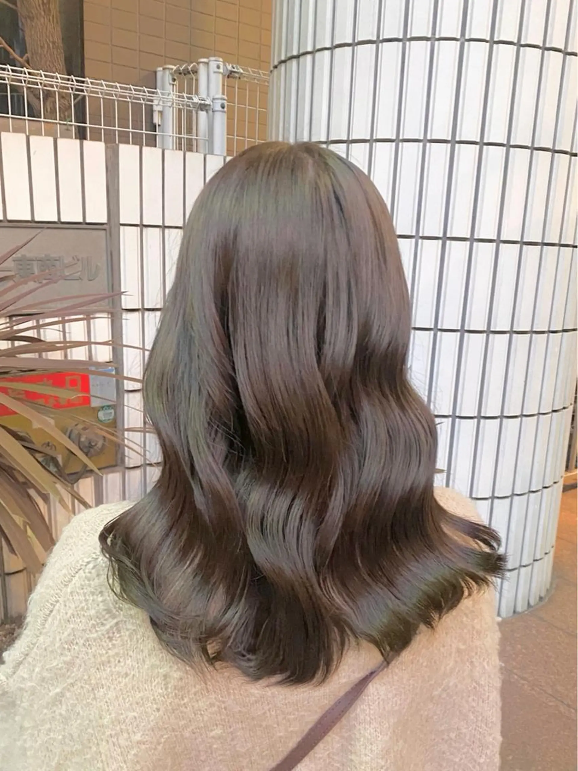 ロング カラー ブリーチ ブリーチなしカラー 韓国風ヘア ヘアカラー トリートメント motel所属・雰囲気引き出す ✨大人レディのヘアスタイル