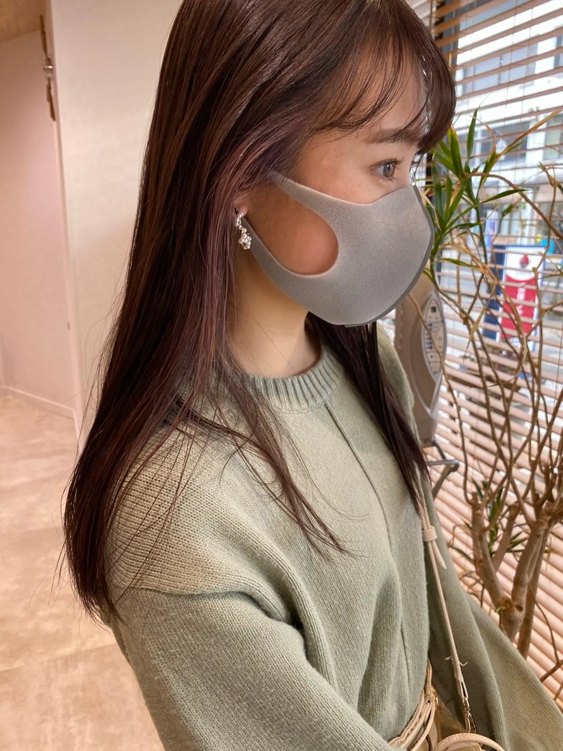 セミロング カラー ヘアアレンジ イヤリングカラー バイオレットカラー ヘアカラー トリートメント ヘッドスパ パーマ指名No1 /namiのヘアスタイル