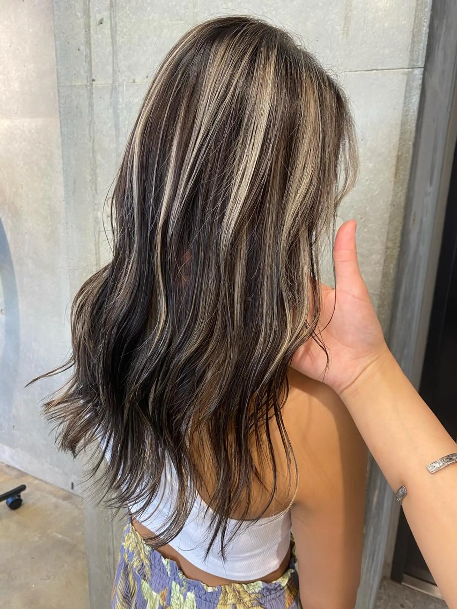 ロング カラー ハイライトカラー ハイライト ヘアカラー ﾃﾞｻﾞｲﾝｶﾗｰ 🤍ｼﾉﾌﾞ🤍のヘアスタイル