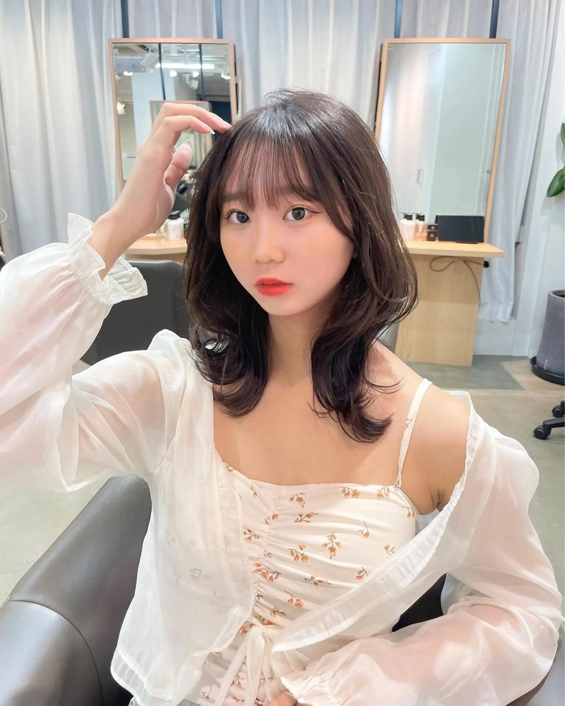 ミディアム くびれヘア ❤️ショートカット ・顔周りカット❤️のヘアスタイル