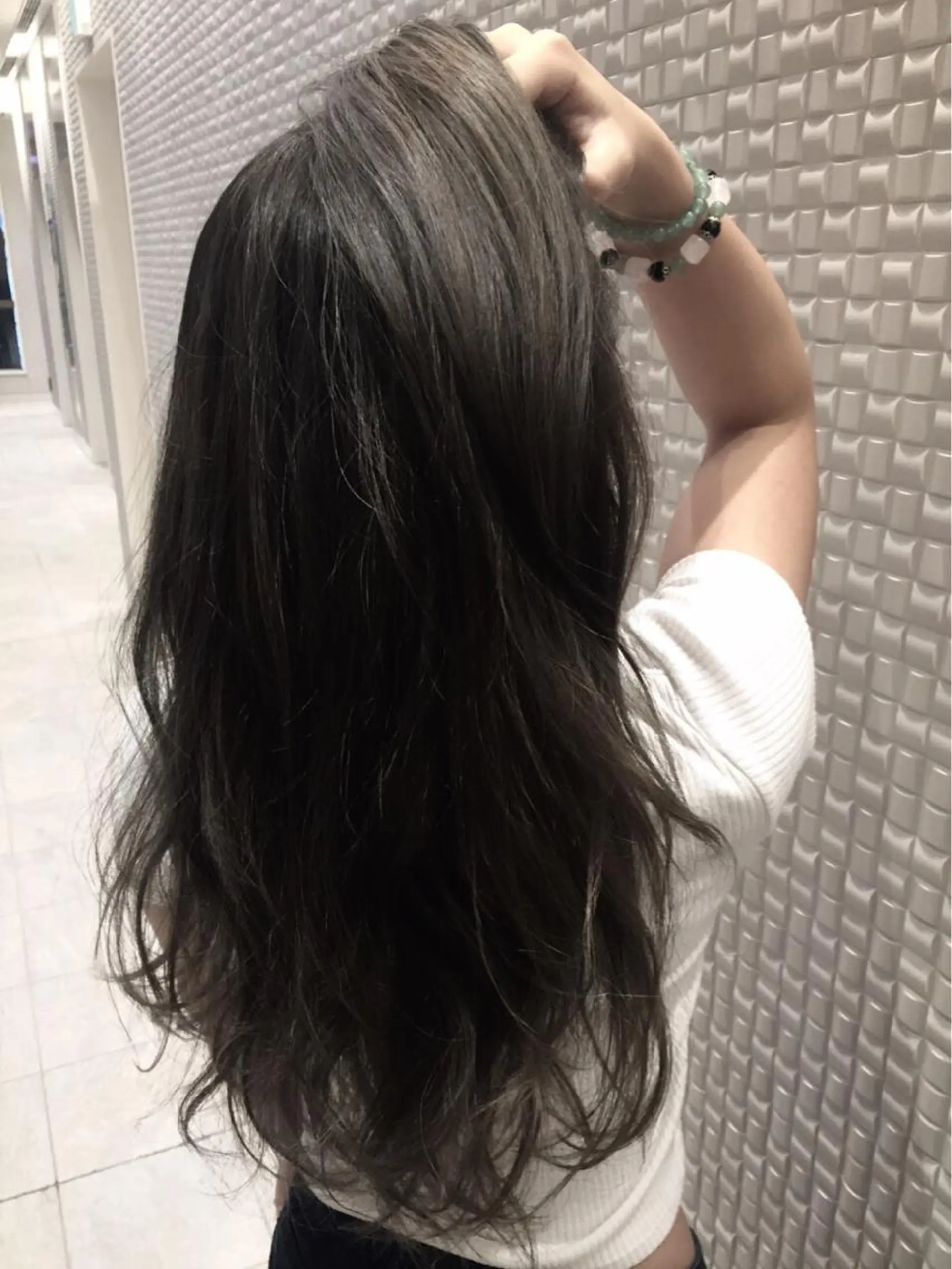 ロング カラー ヘアアレンジ ブリーチ ブルーカラー ブルーグレー ダークグレー ダークグレージュ ✨ハイクオリティ✨ 山本香也のヘアスタイル