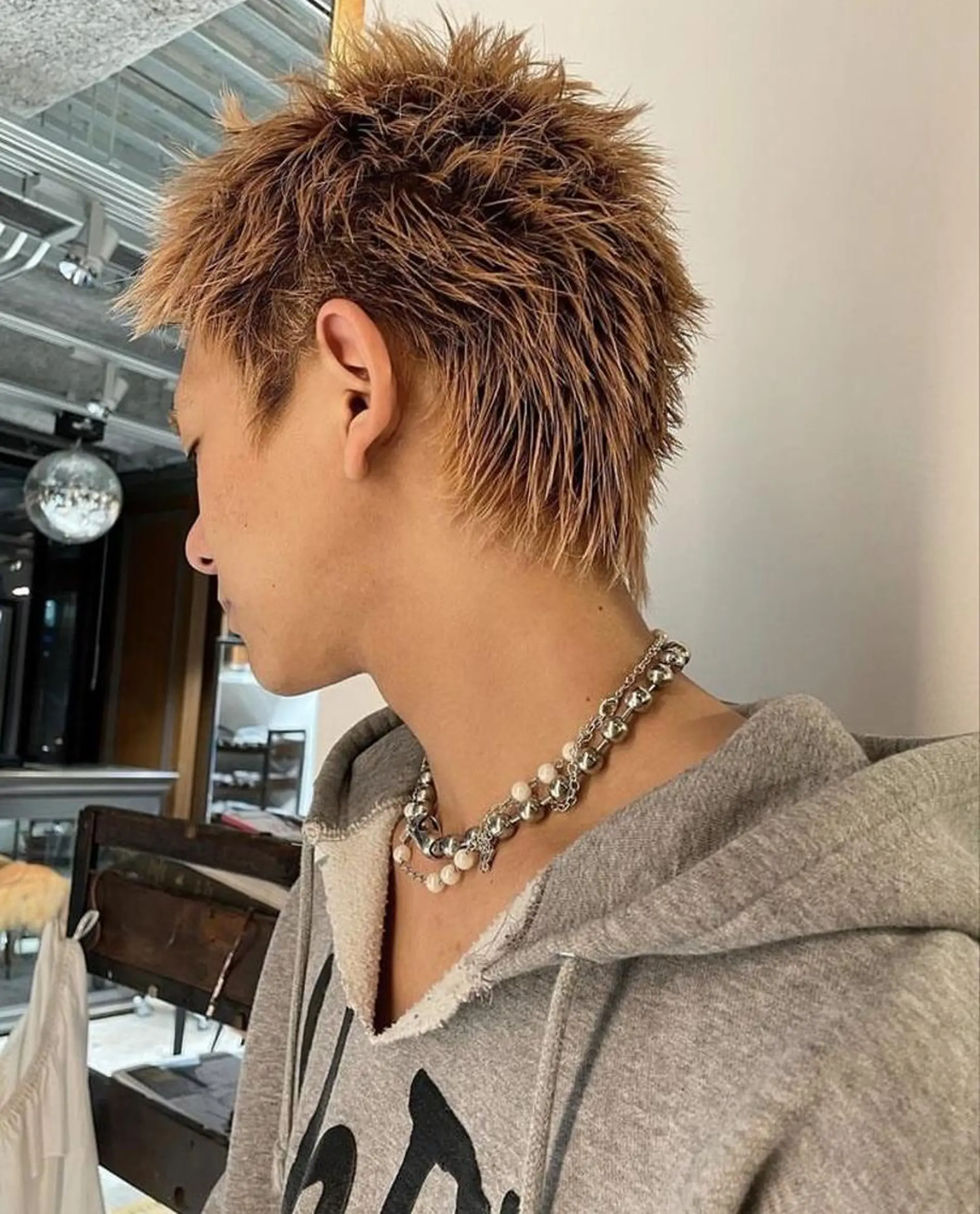 メンズ スパイキーショート RIN／韓国ヘア レイヤーカットのヘアスタイル