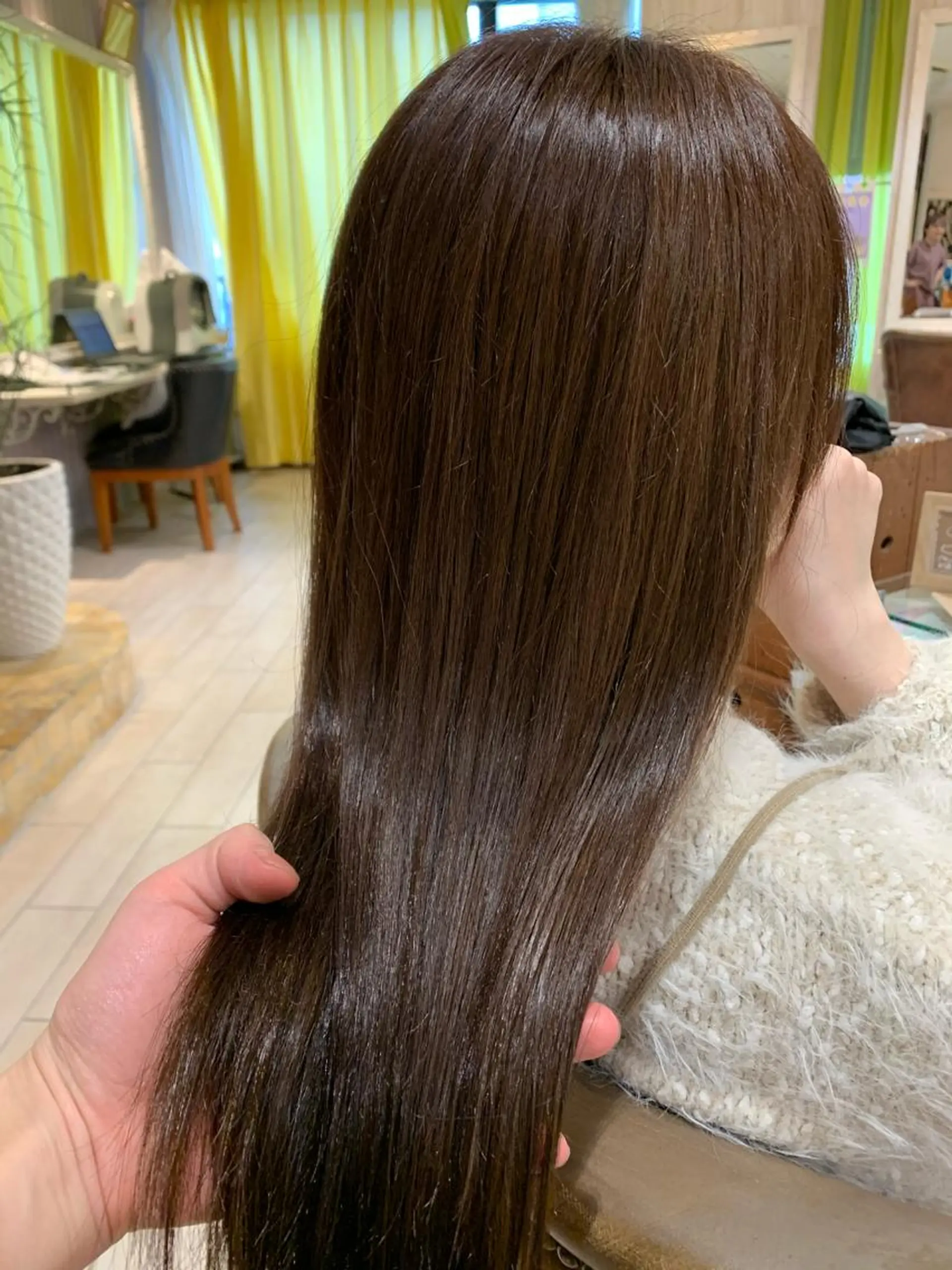 セミロング カラー パーマ ヘアアレンジ カット トリートメント 増渕 駿介のヘアスタイル