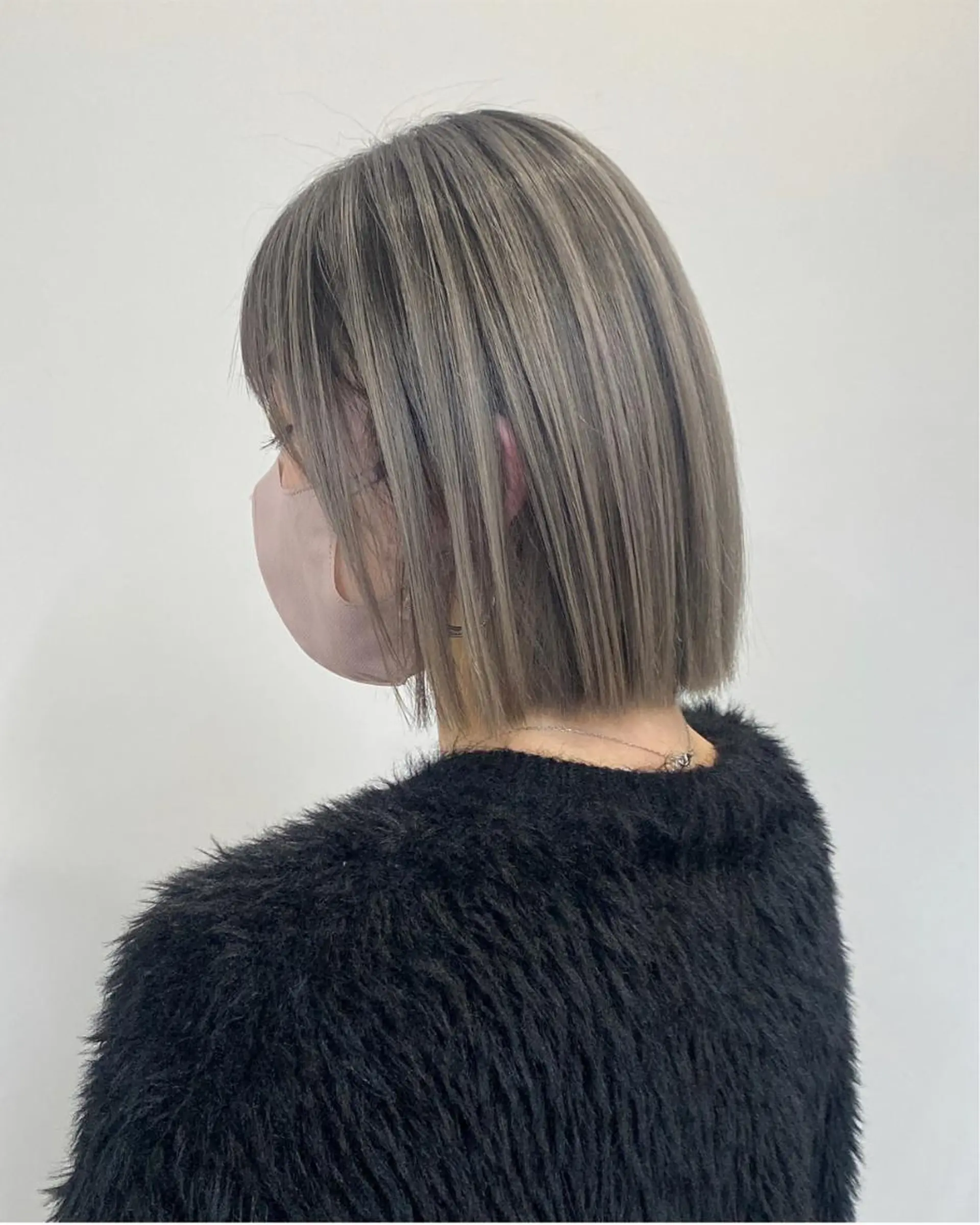 ショート カラー ネイル マツエク・マツパ アイブロウ ハイライト、レイヤー カット/西梅田/中西のヘアスタイル