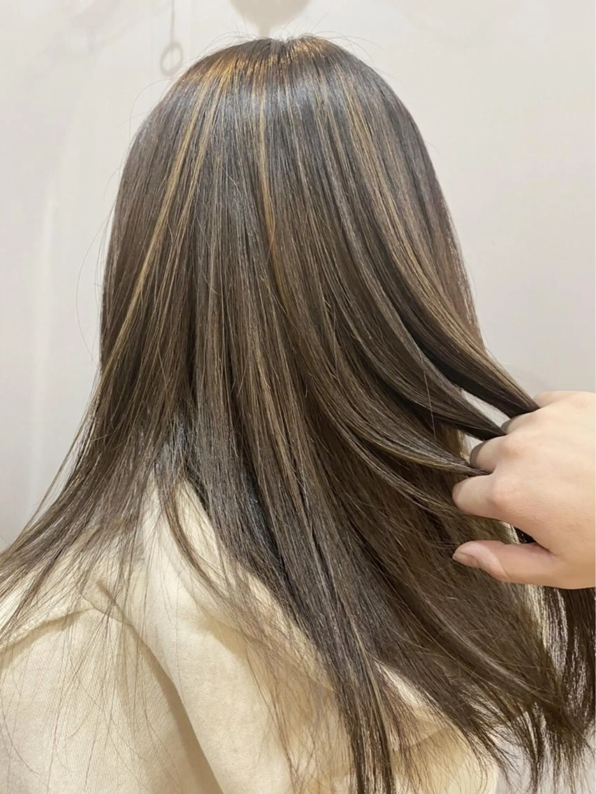 ミディアム カラー ハイライトカラー ハイライト HairSalon SHIAN八王子店所属・SHIAN 八王子 🦋小林 美羅🦋のヘアスタイル