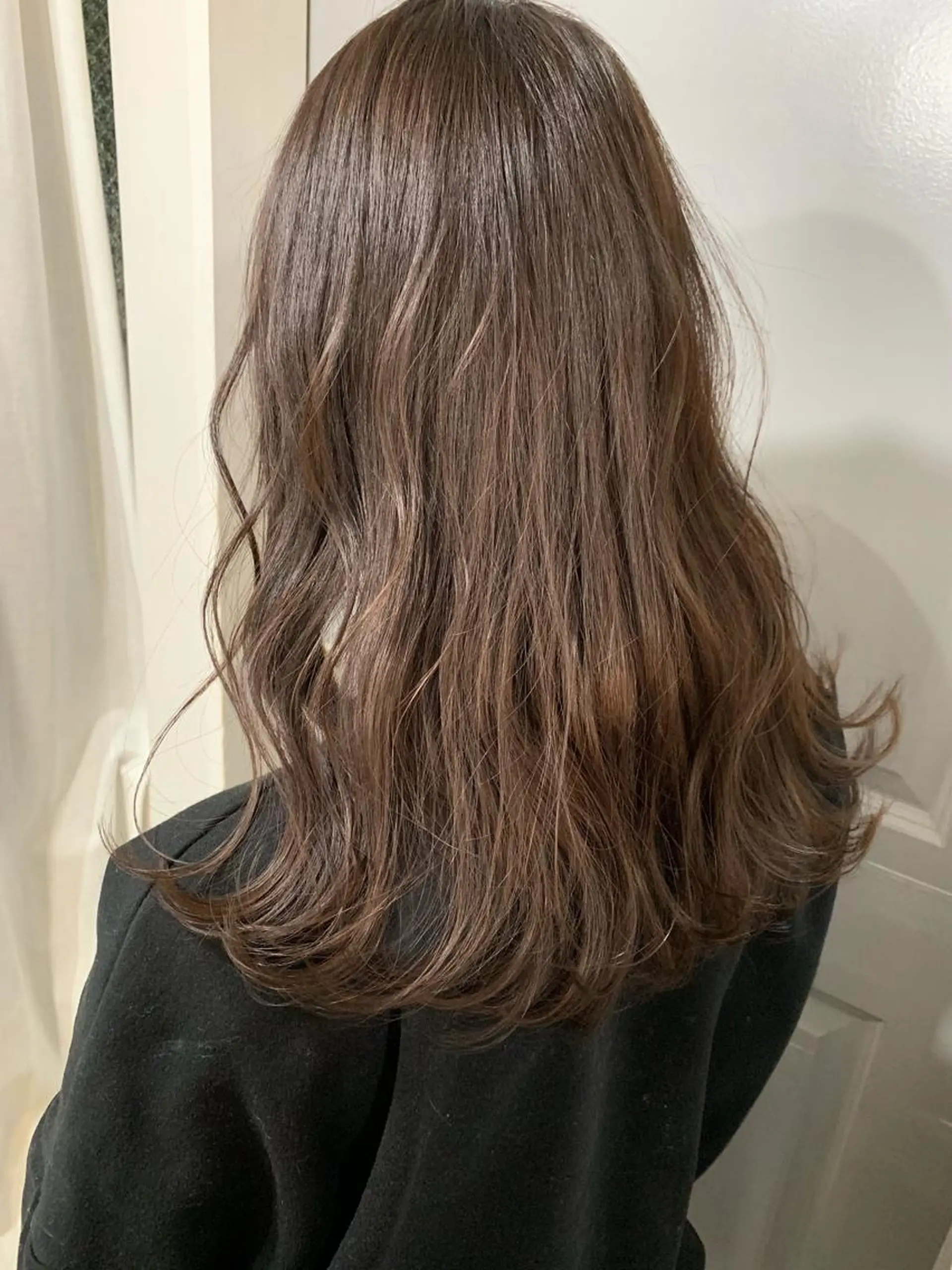 セミロング カラー ヘアアレンジ キッズ ネイル マツエク・マツパ グレージュ ラベンダーカラー ラベンダーグレージュ ラベンダーグレー 古賀 侑磨のヘアスタイル