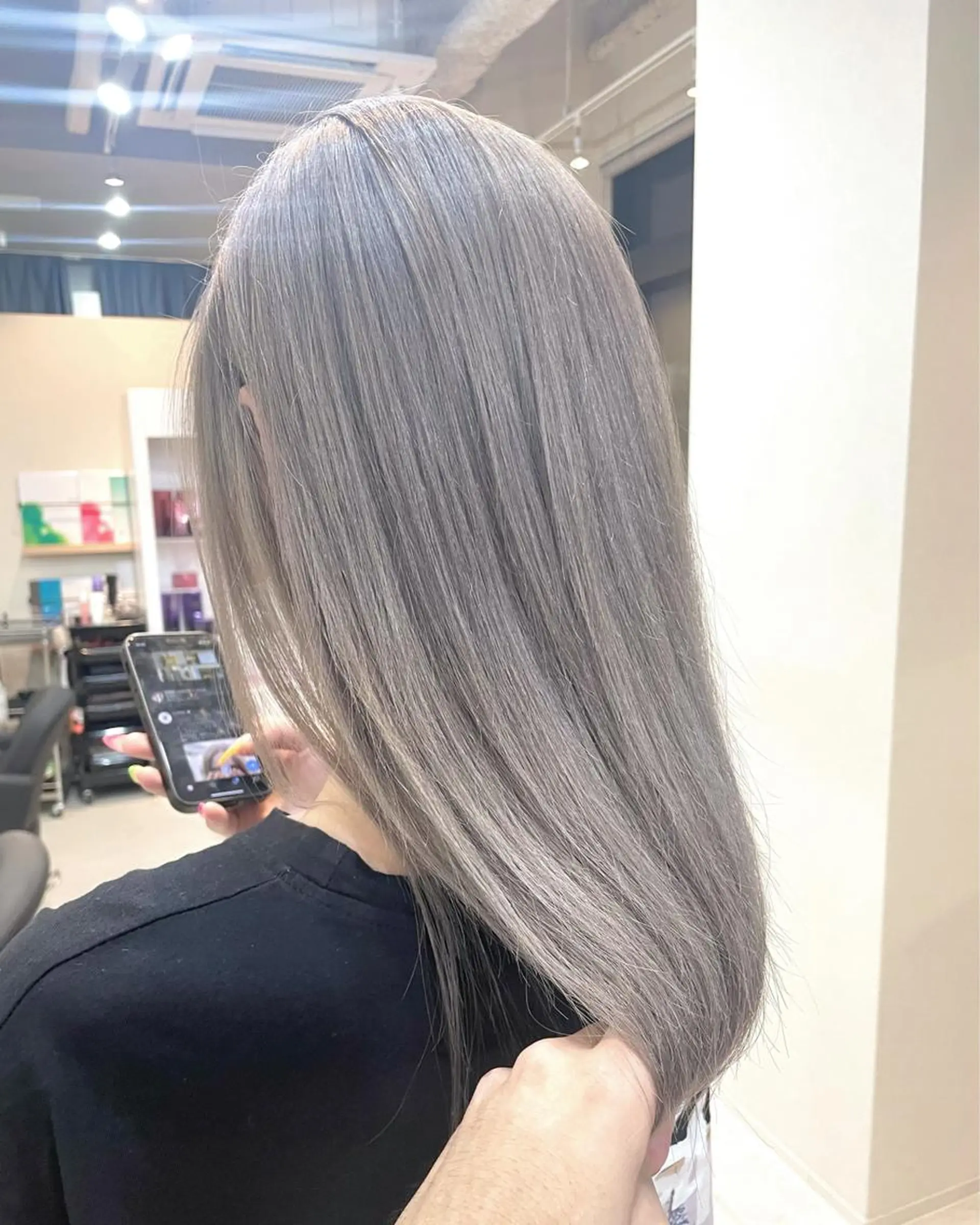 セミロング カラー アディクシーカラー バレイヤージュ ベージュカラー ブリーチ ケアブリーチ Lia所属・皆木 智晴のヘアスタイル