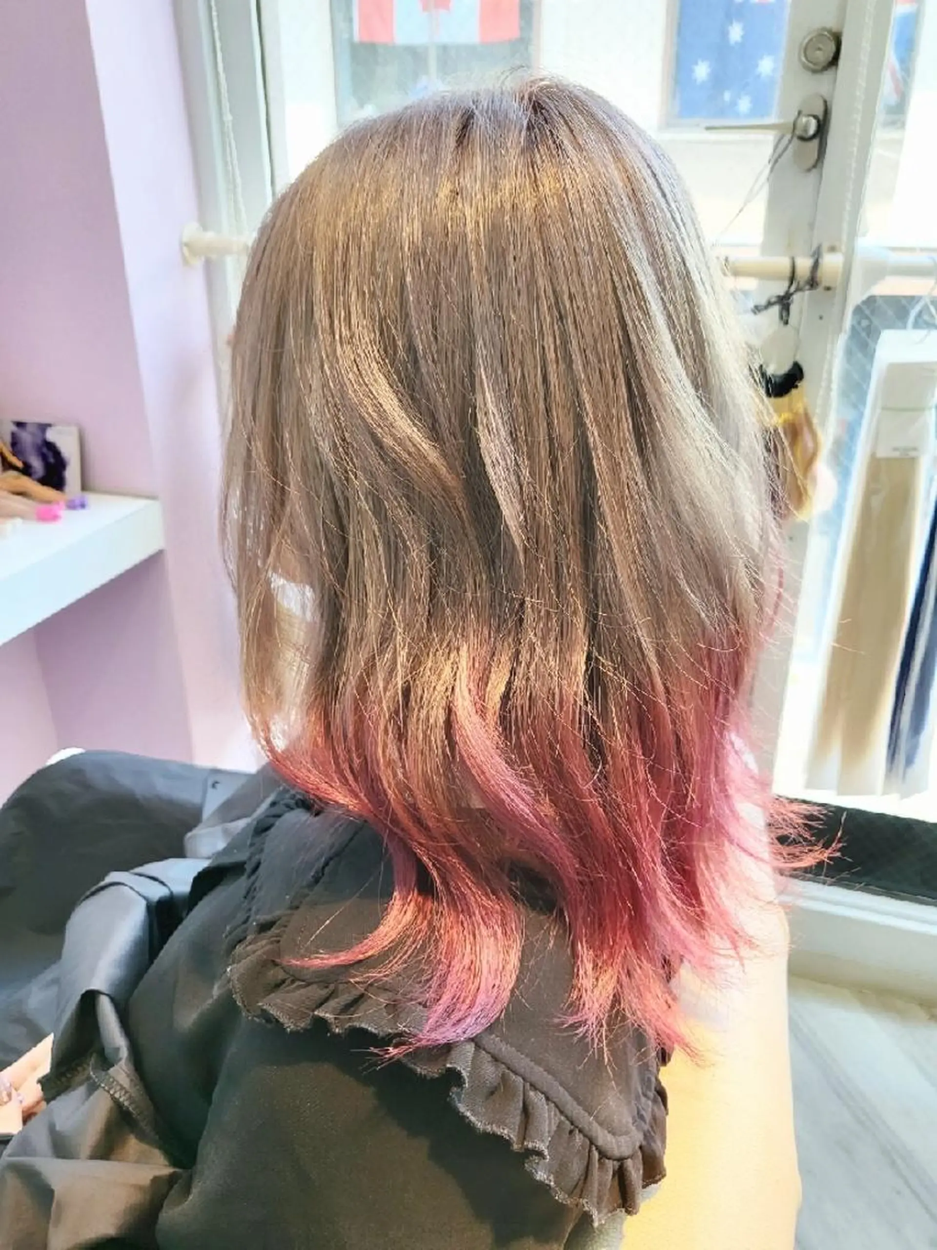 セミロング ヘアアレンジ カラー ボルドーカラー シルバー ホワイトシルバー ナカシマ  アユミのヘアスタイル