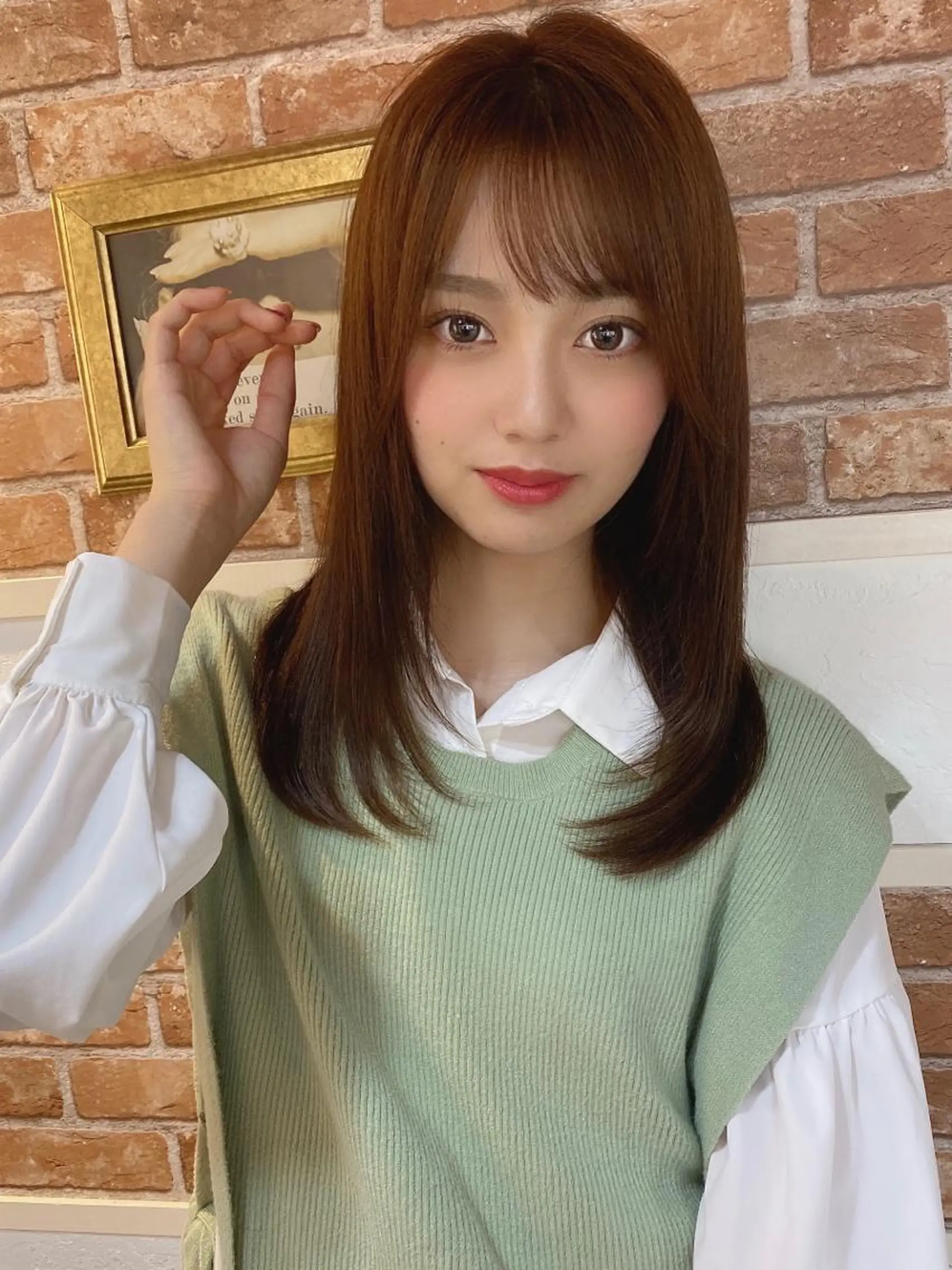 セミロング カット 縮毛矯正 トリートメント 山本翔一郎 韓国顔周りレイヤーのヘアスタイル