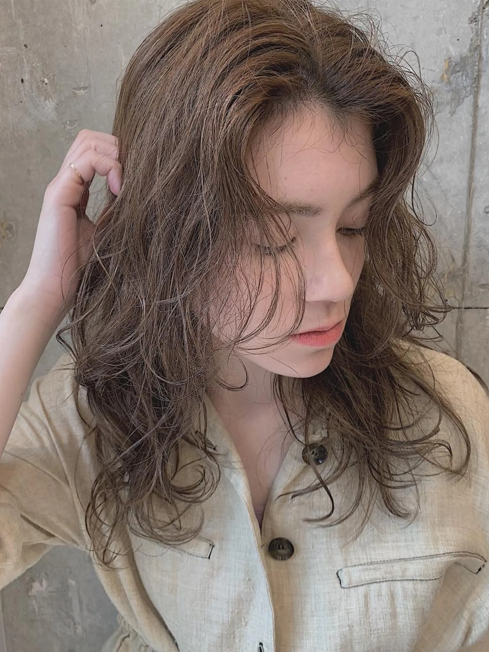 セミロング カラー 江原 綾花のヘアスタイル
