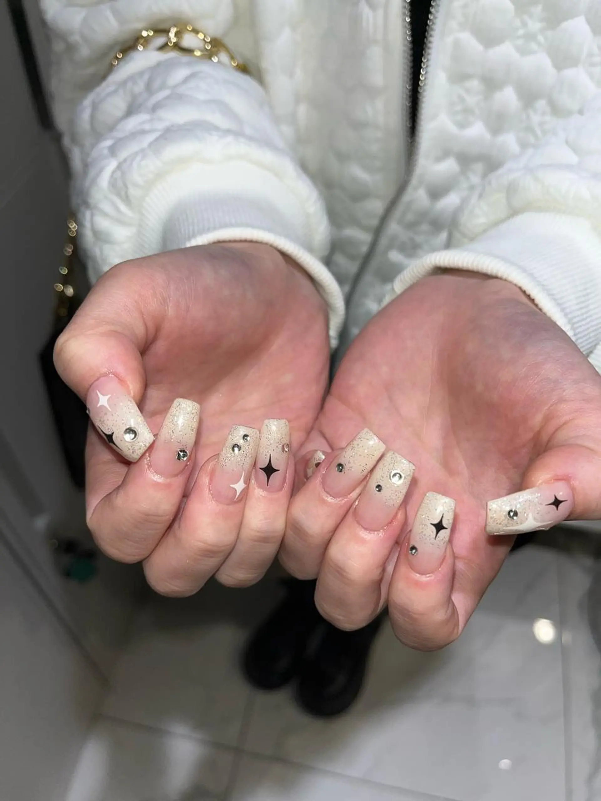 ネイル ハンドネイル フットネイル moca心斎橋所属・˚✧⁺⭐︎༚moca miyuu⁎⁺˳✧༚のネイルデザイン