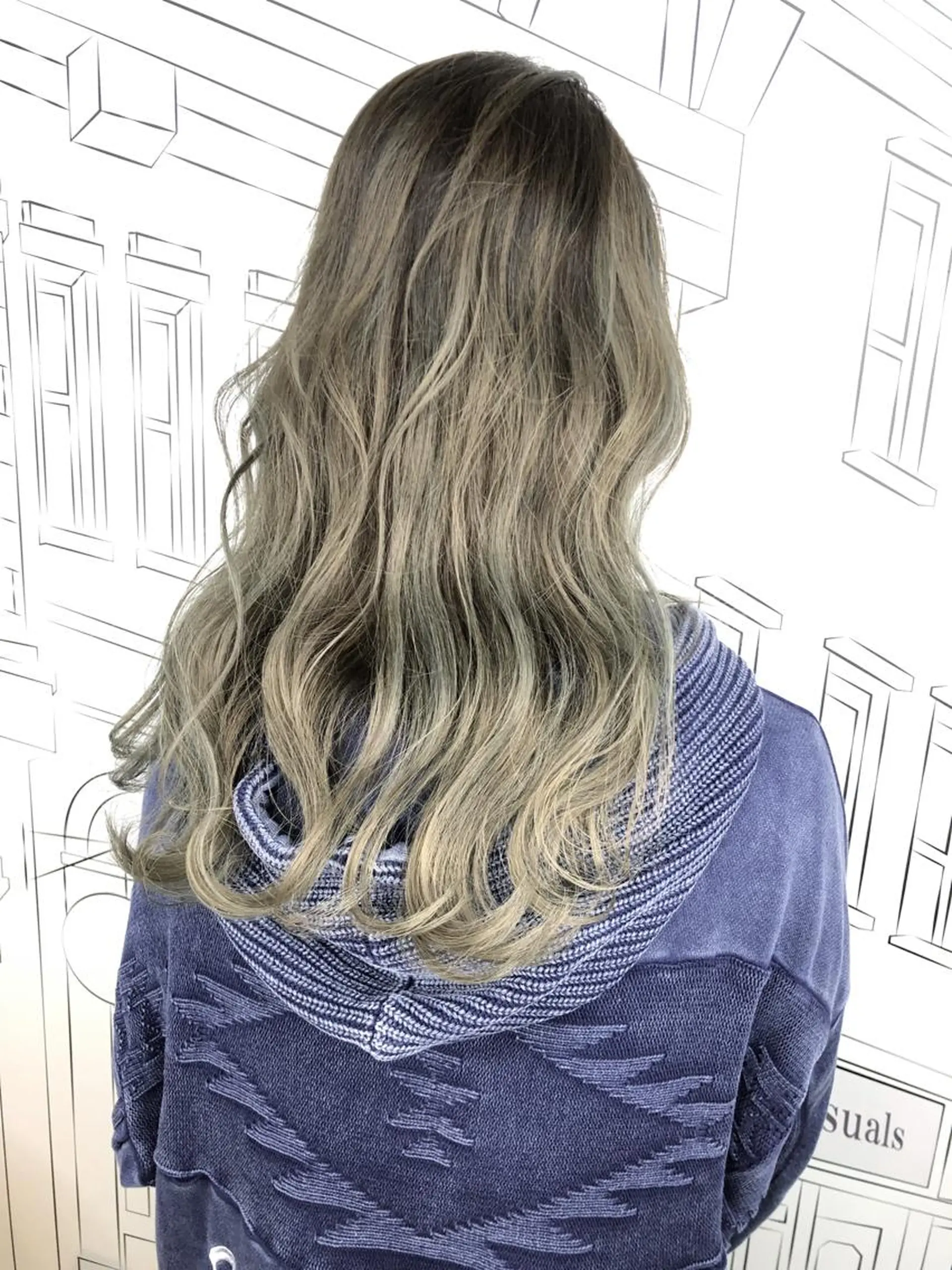 セミロング カラー バレイヤージュ シルバー レイヤーカット レイヤー⭐️カラー ⭐️平川雅史のヘアスタイル