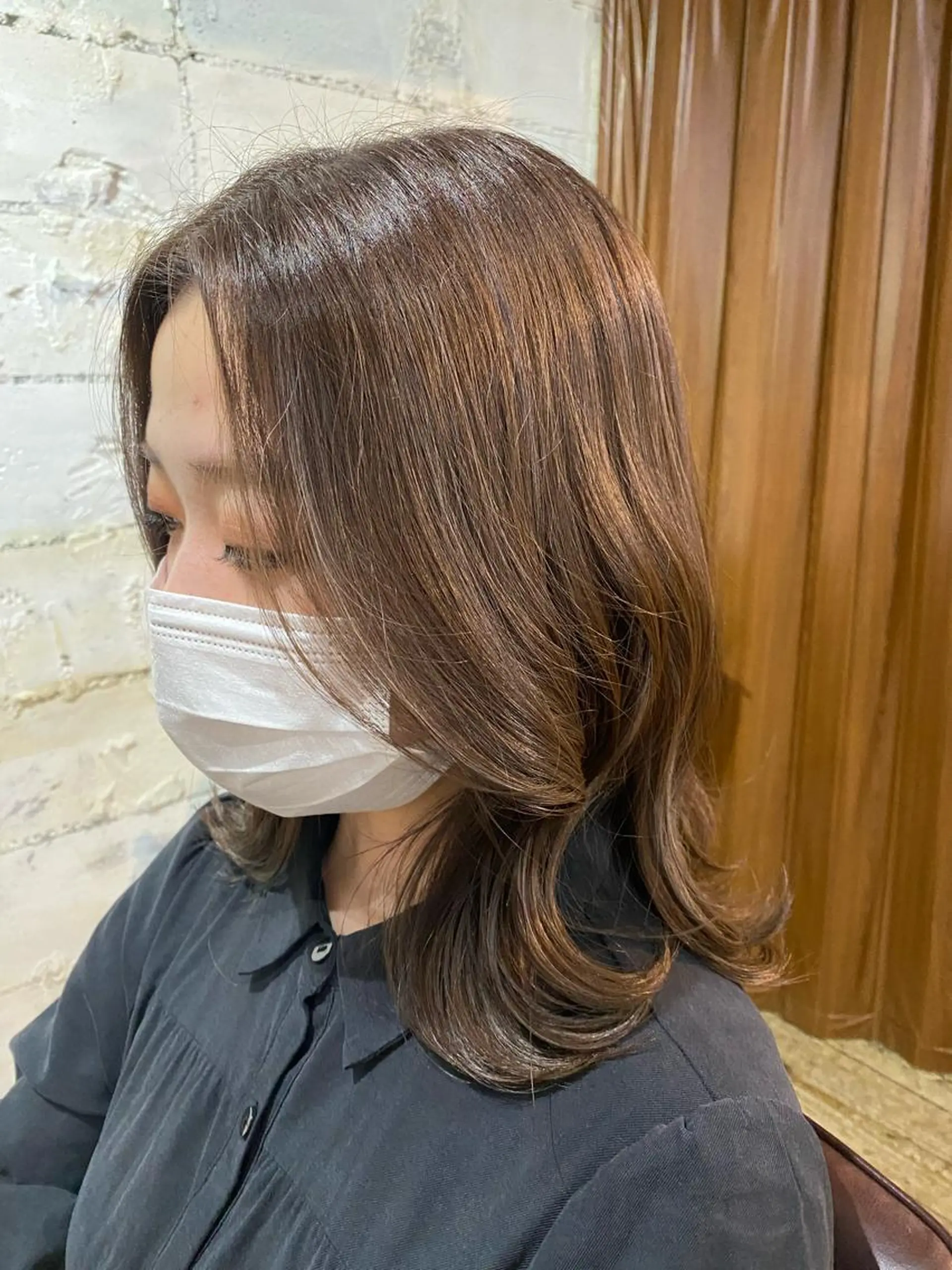 ミディアム カラー アッシュ パープルカラー くびれヘア 顔まわりレイヤー 顔周りカット 【韓国レイヤー特化 ハッシュカット】のヘアスタイル