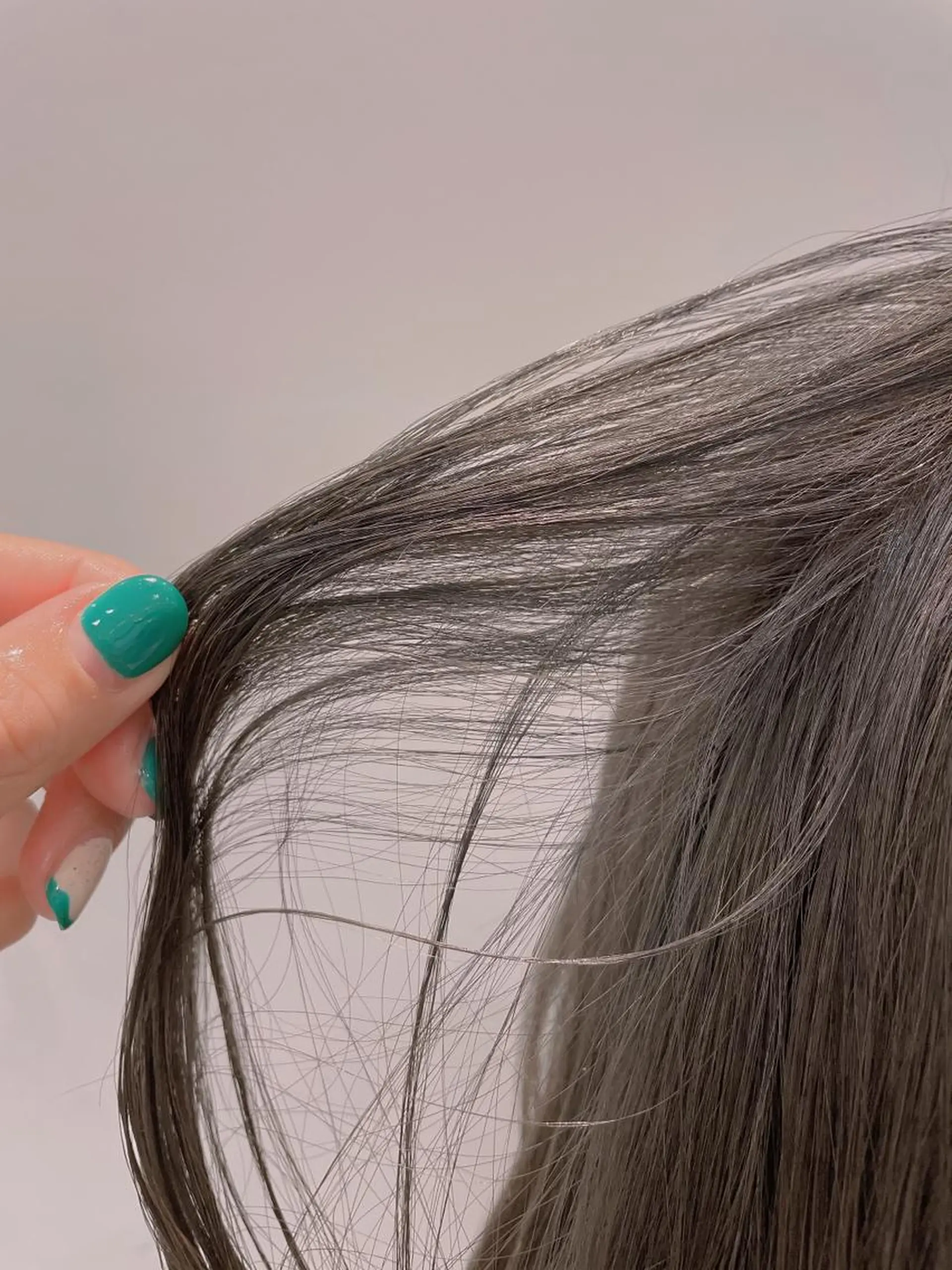 ミディアム カラー ダークグレー ヘアカラー トリートメント 🦖鶴岡香純🦖 産休中のヘアスタイル