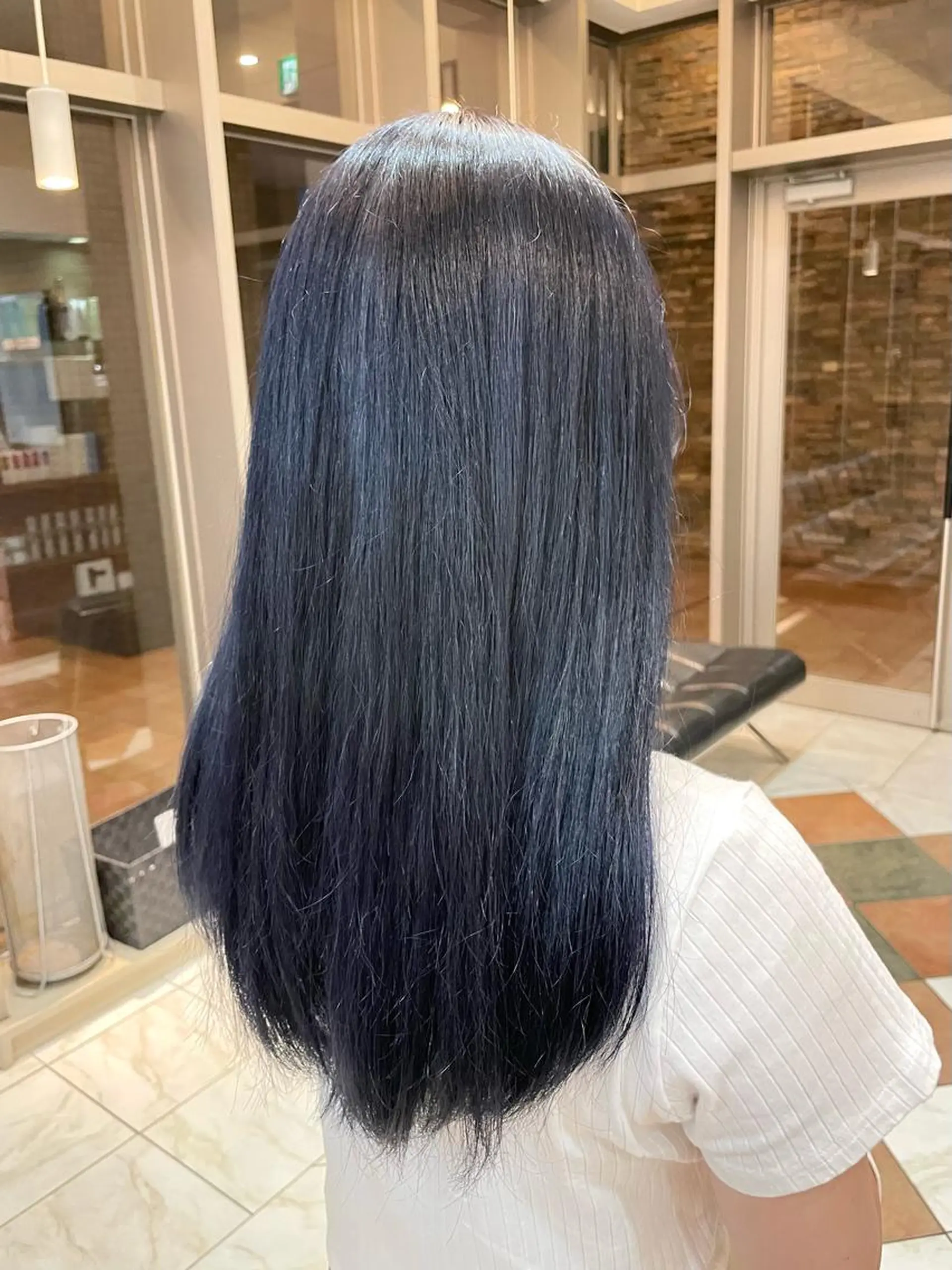 ロング ヘアカラー 新籾 尚哉のヘアスタイル