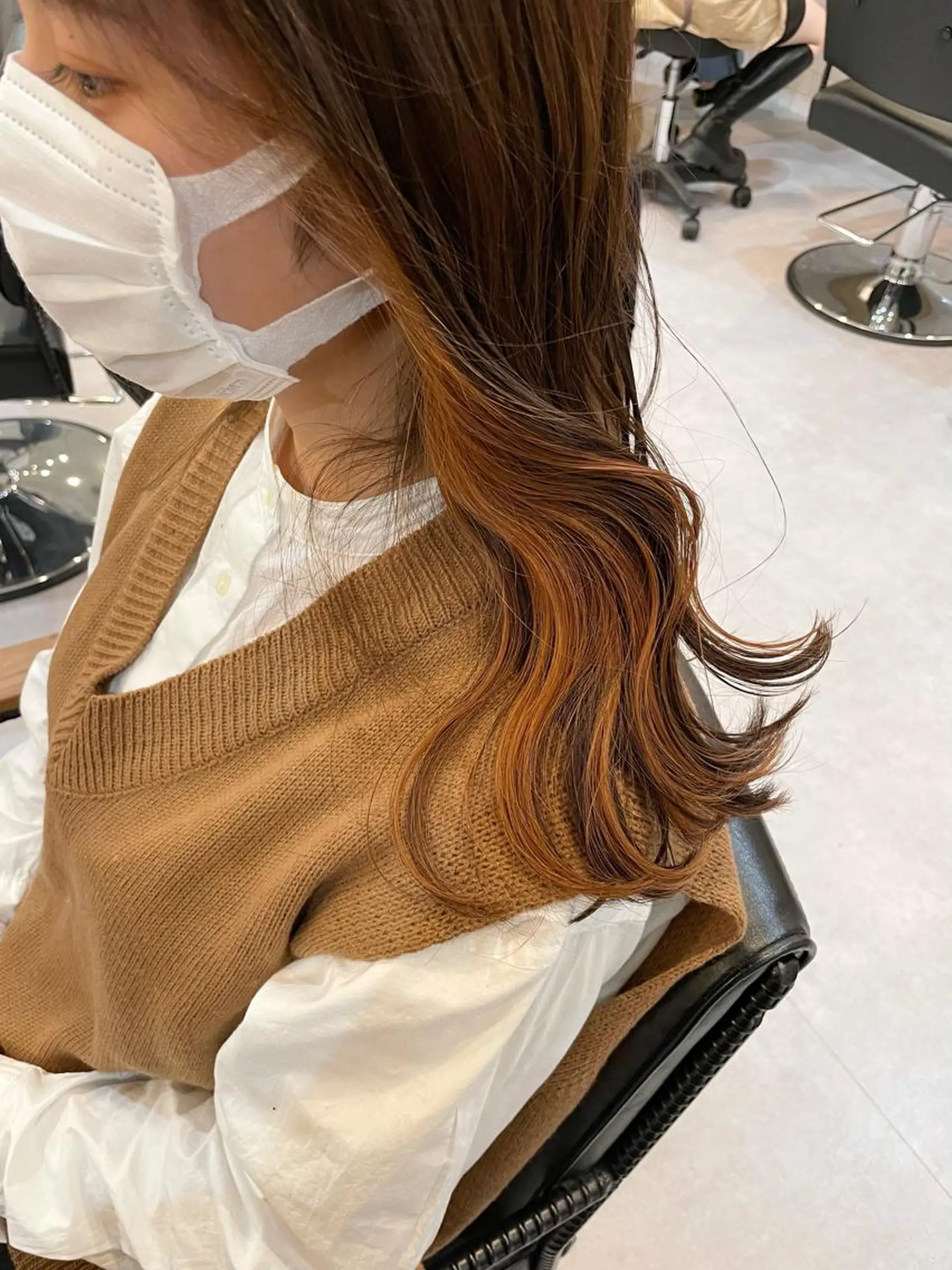 ロング カラー akane .のヘアスタイル