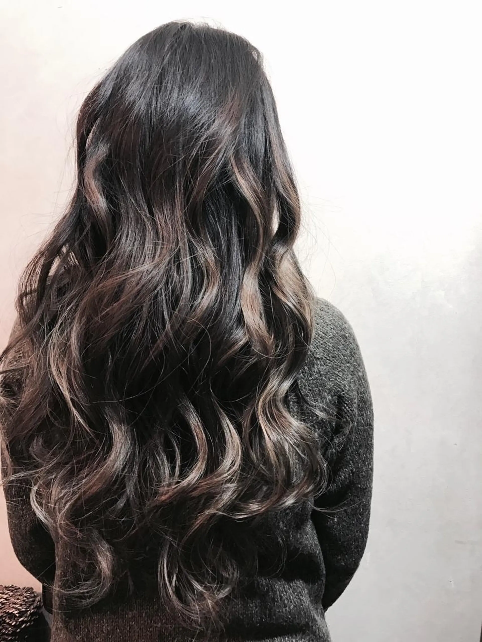 ロング カラー 編み込みエクステ ブラウンカラー ダークグレー グレージュ エクステ cfr professional artist salon所属・佐野 智史のヘアスタイル