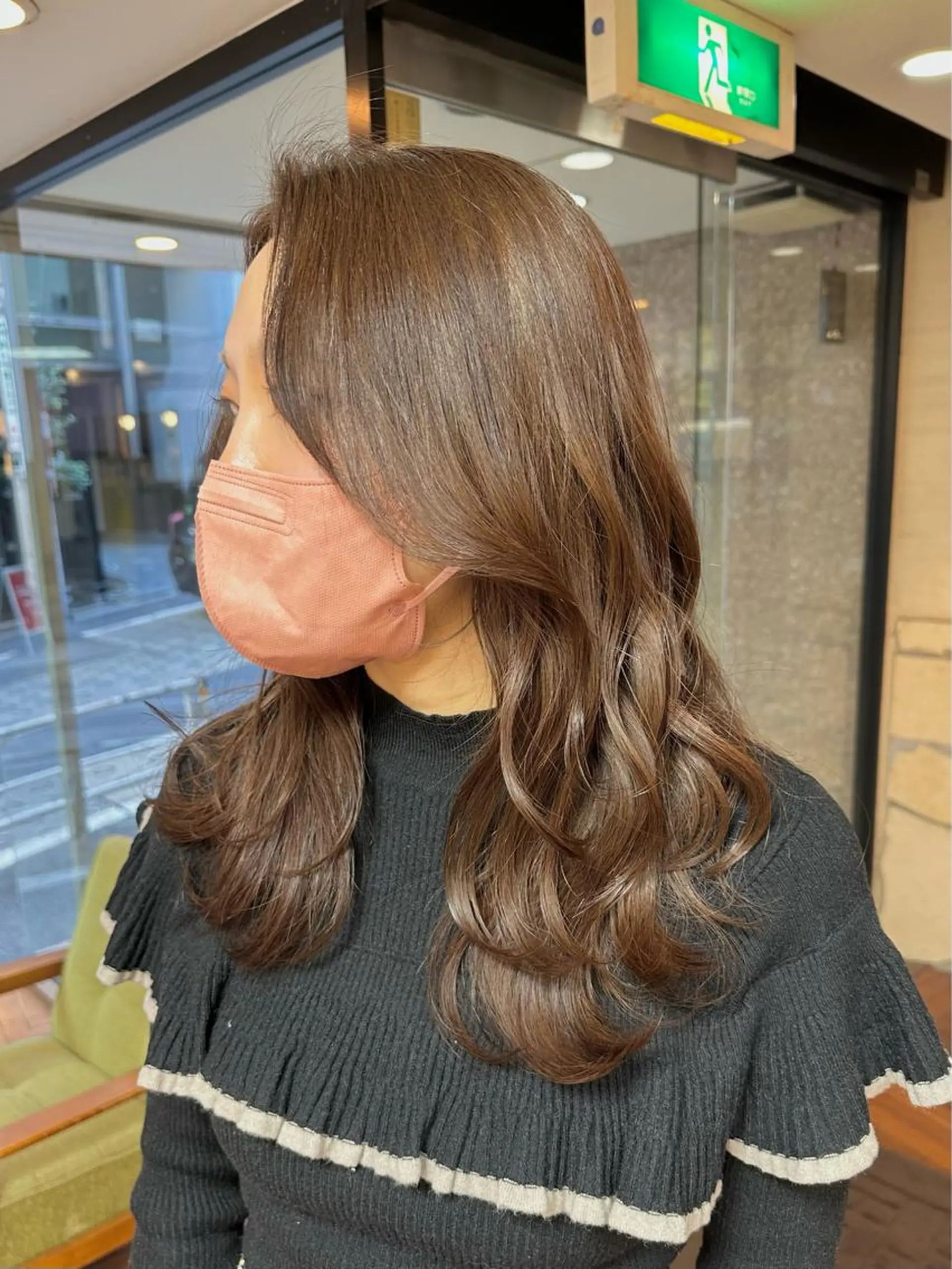 セミロング カラー ベージュカラー ブリーチ ブリーチなしカラー レイヤーカット LUMO所属・矢野 晃平のヘアスタイル