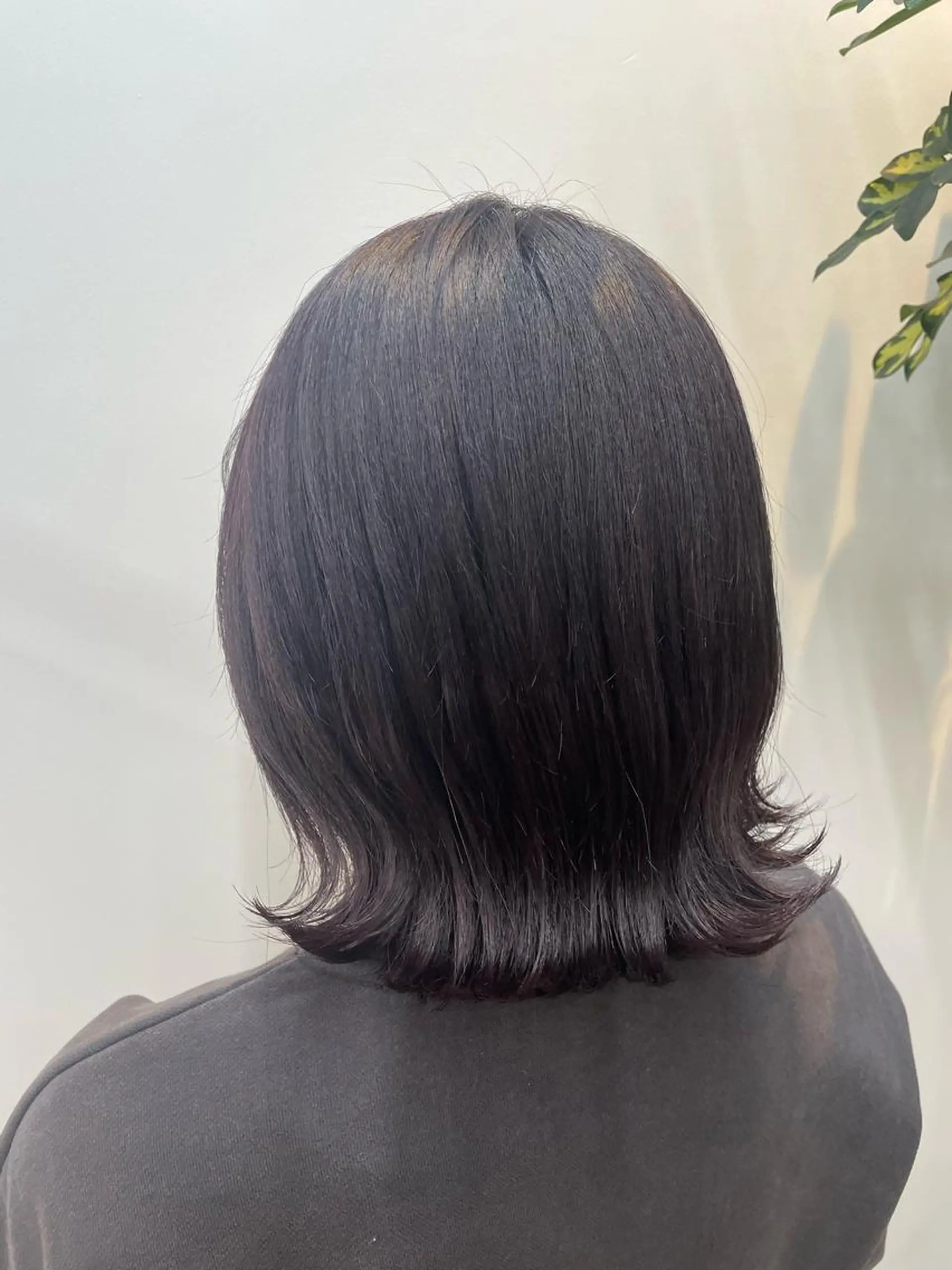 ミディアム カラー yuika .のヘアスタイル