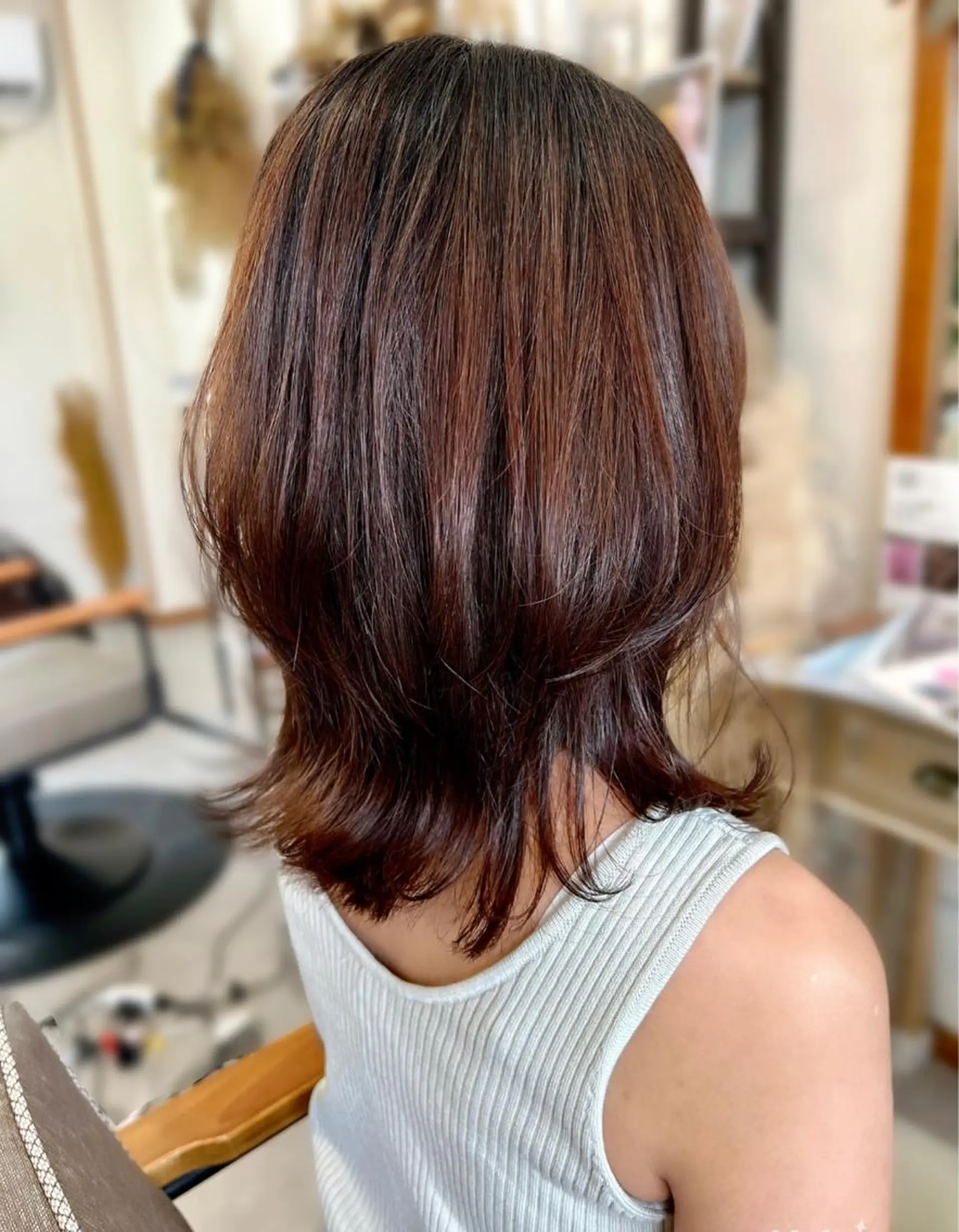 ミディアム カラー ミディアムレイヤー レイヤーカット カット hair works raptureのヘアスタイル