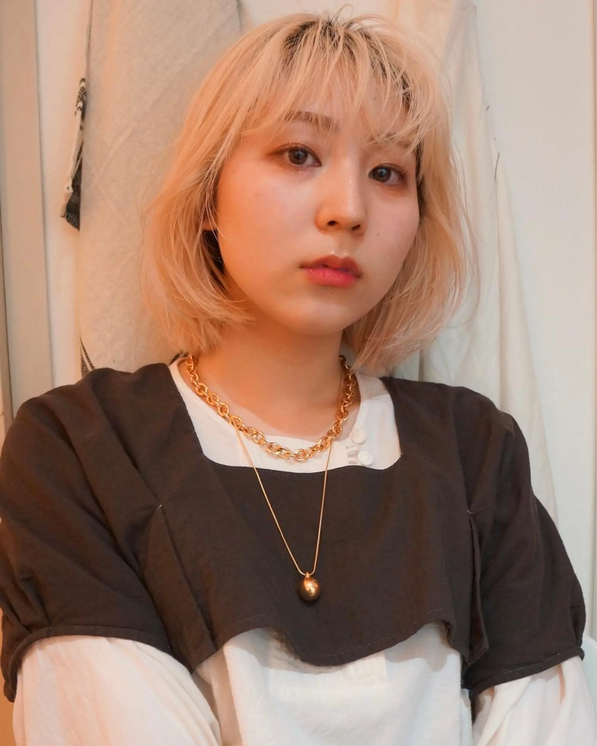 ミディアム カラー ダウンパーマ 【sity.ザイク】のヘアスタイル