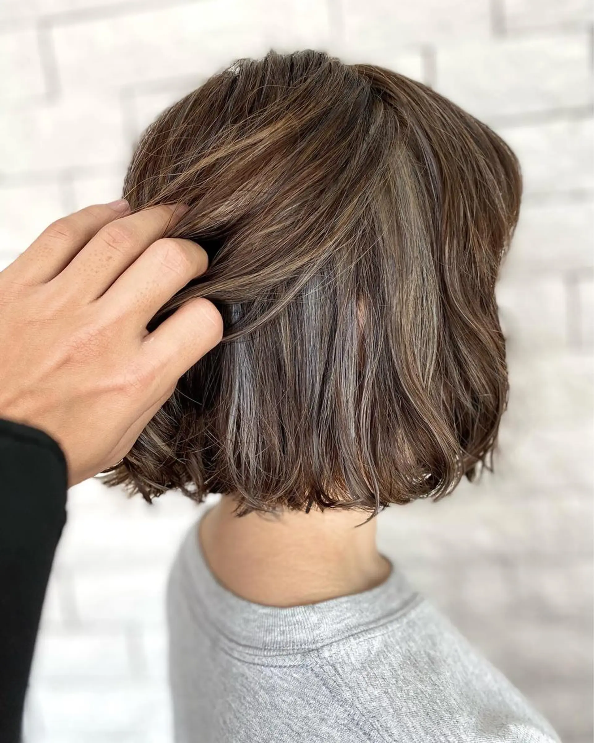 ミディアム カラー ブリーチ ハイライトカラー ハイライト Style Tのヘアスタイル