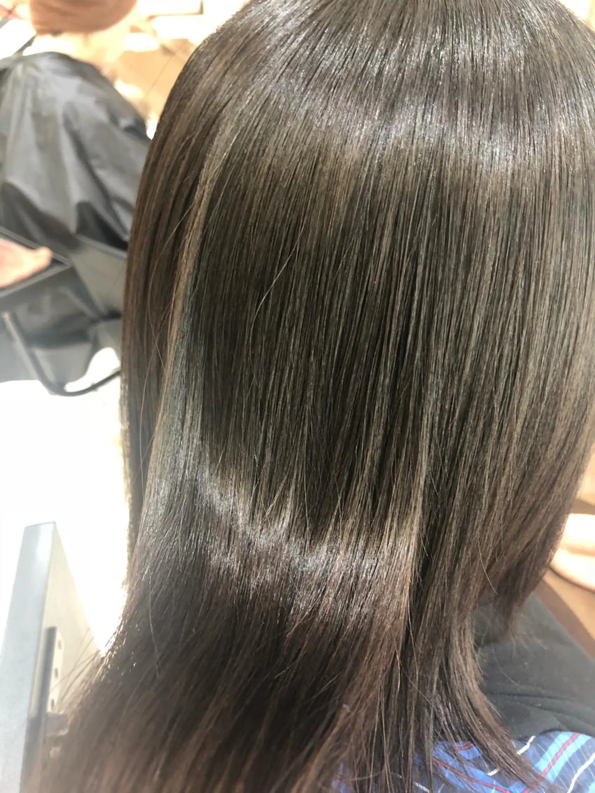 カラー 下平 秀美のヘアスタイル