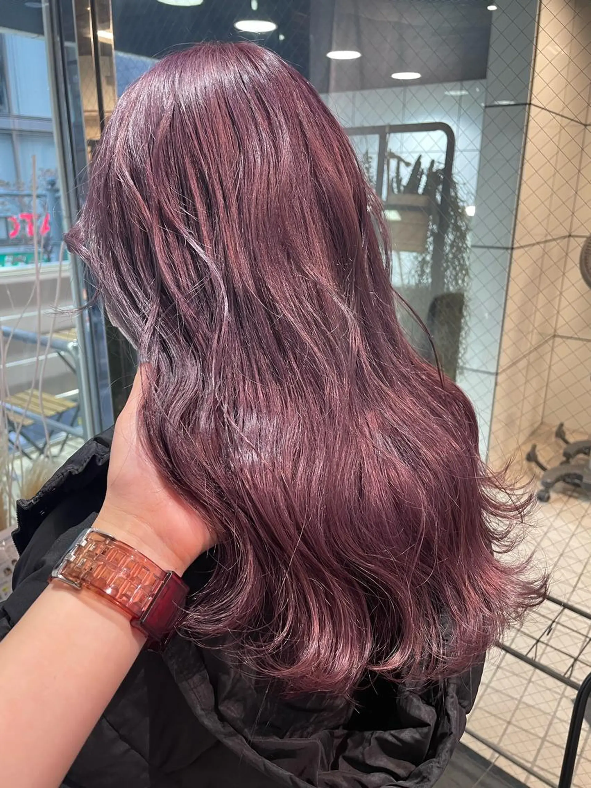 セミロング カラー ピンクカラー バイオレットカラー カット トリートメント aya/小顔レイヤー /柔らかカラーのヘアスタイル