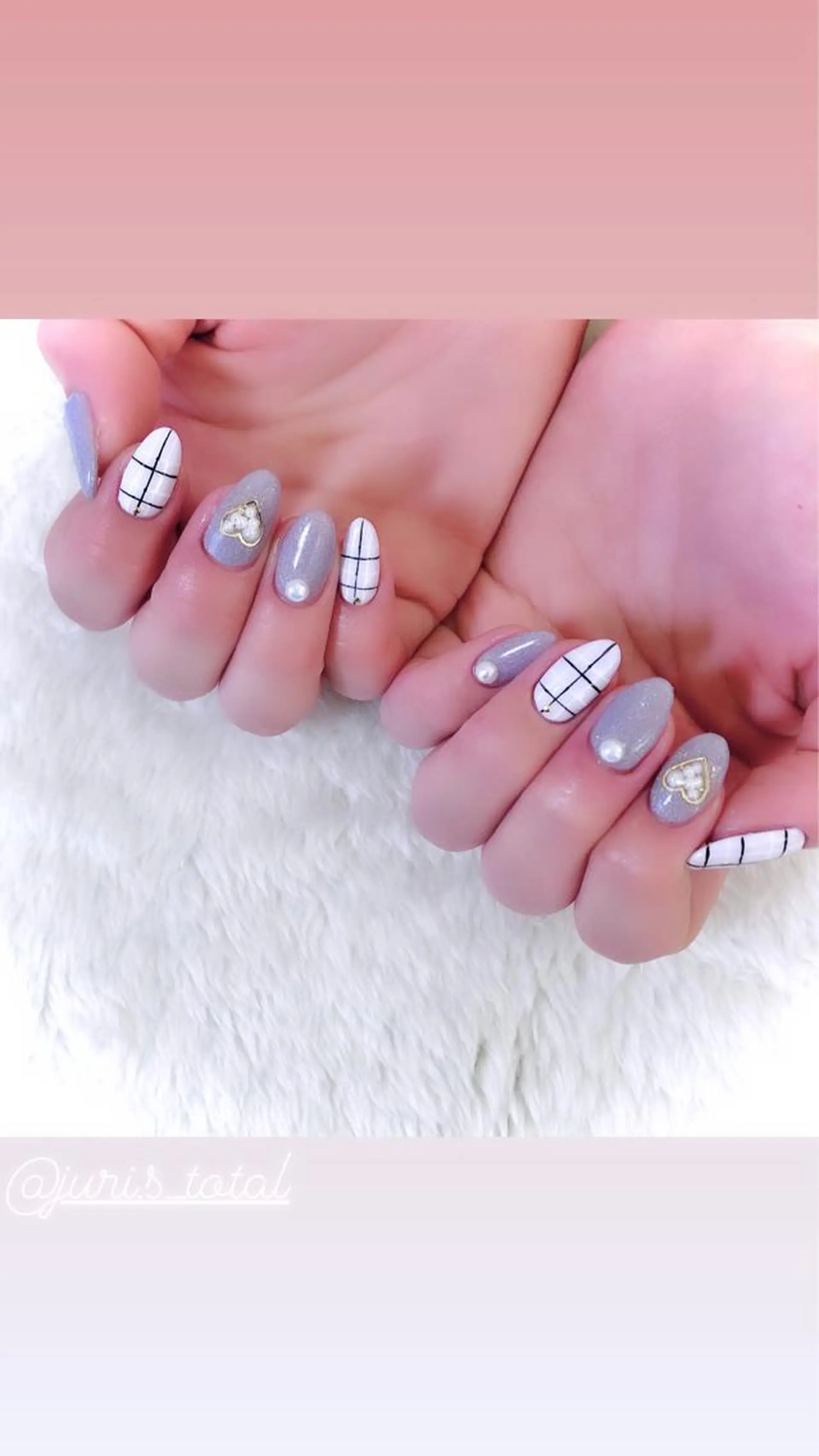 ネイル フットネイル フレンチネイル ジェルネイル ラメ(グリッター) ラメグラデーション NEO Beauty Salon所属・𝐍𝐄𝐎 𝐉𝐔𝐑𝐈のネイルデザイン