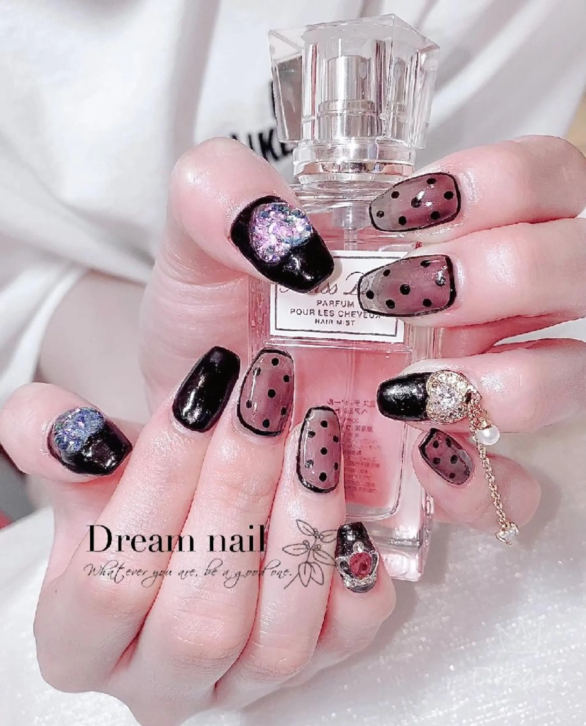 ミディアム ネイル ハンドネイル ネイリストゆか💅 長さだし、深爪矯正のネイルデザイン