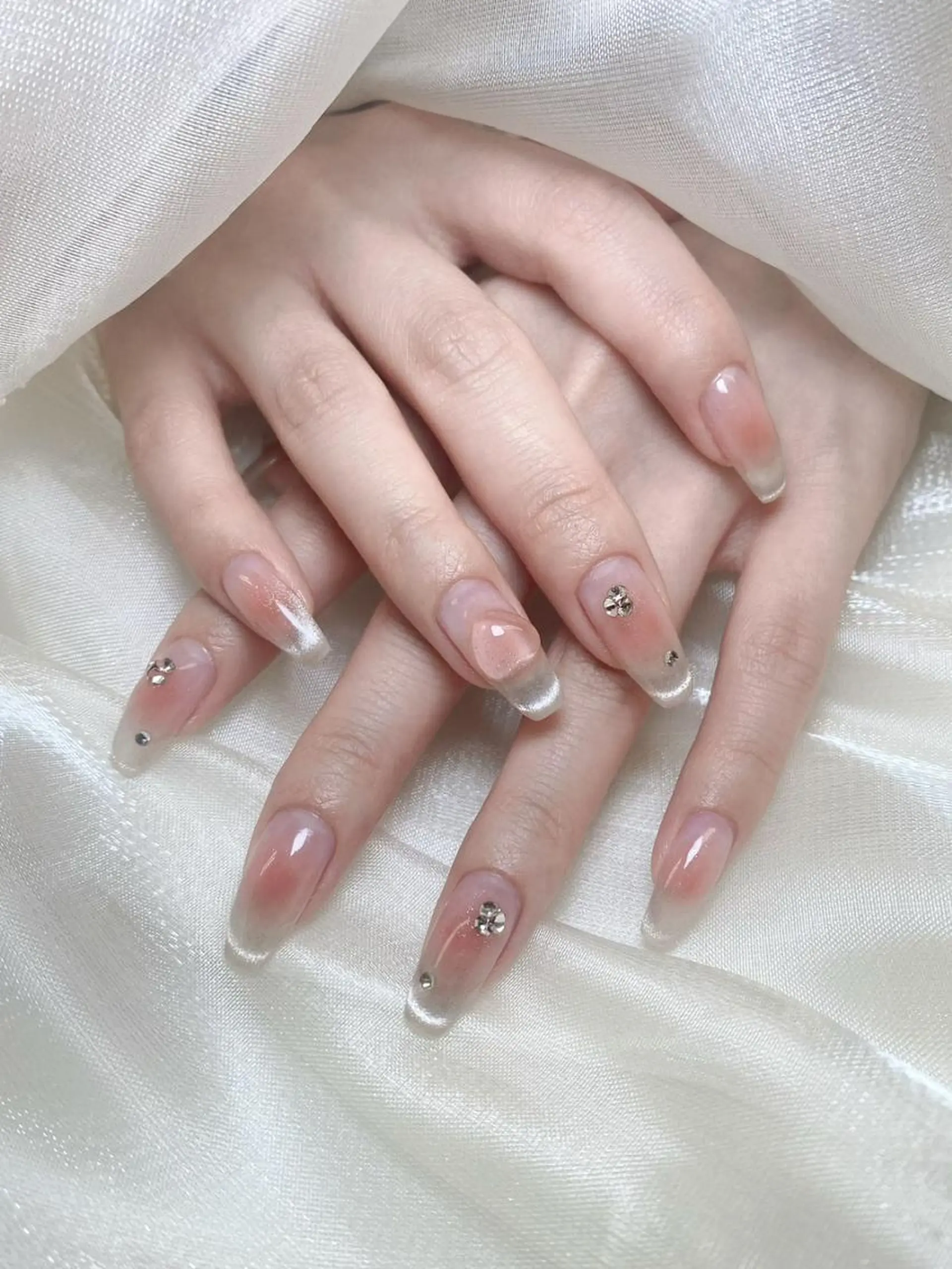 ネイル ハンドネイル ルイス " Nail 渋谷のネイルデザイン