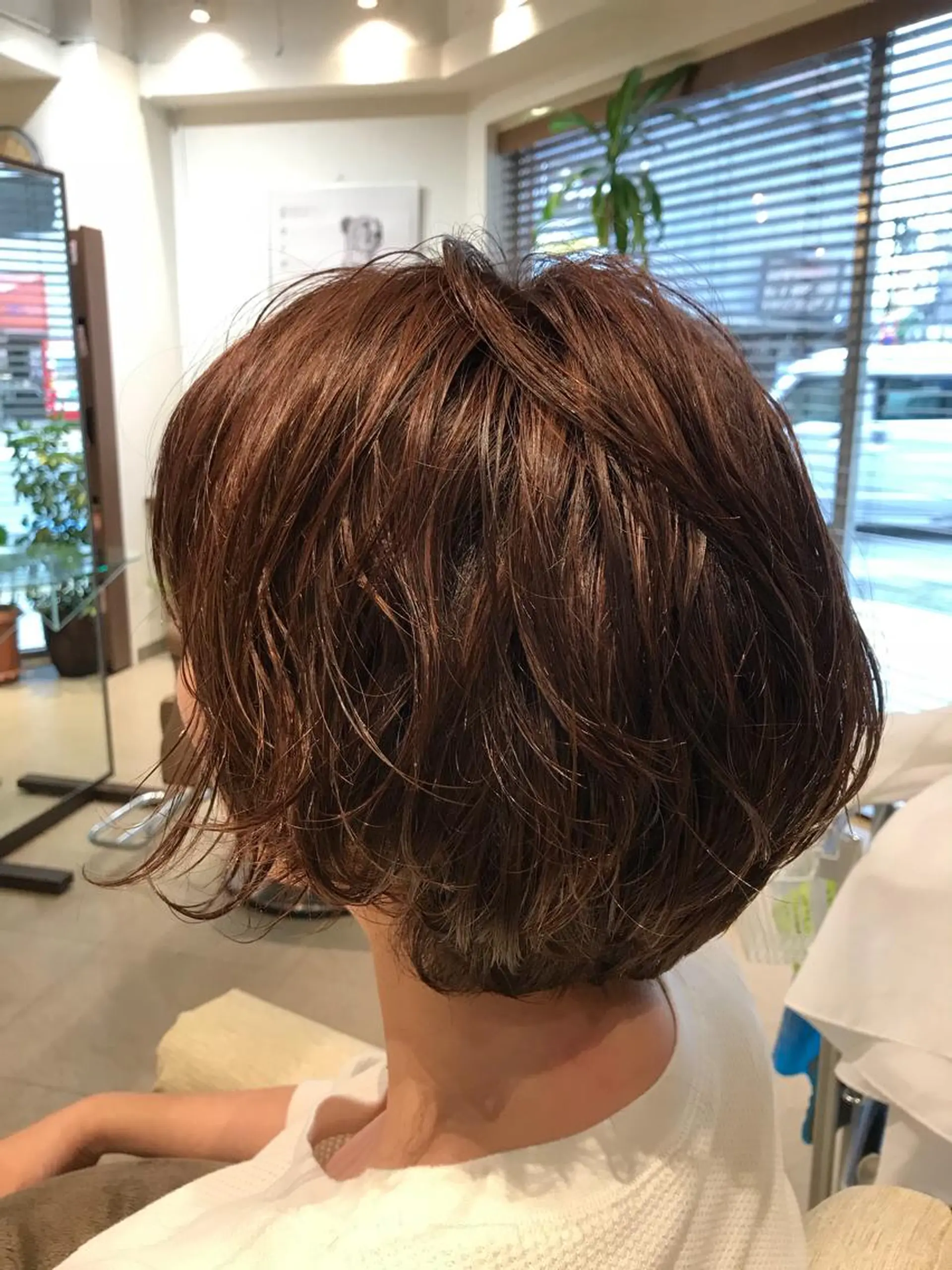 ショート 伸ばしかけ ハイライト ショートヘア newi saLyu 片岡ふきのヘアスタイル