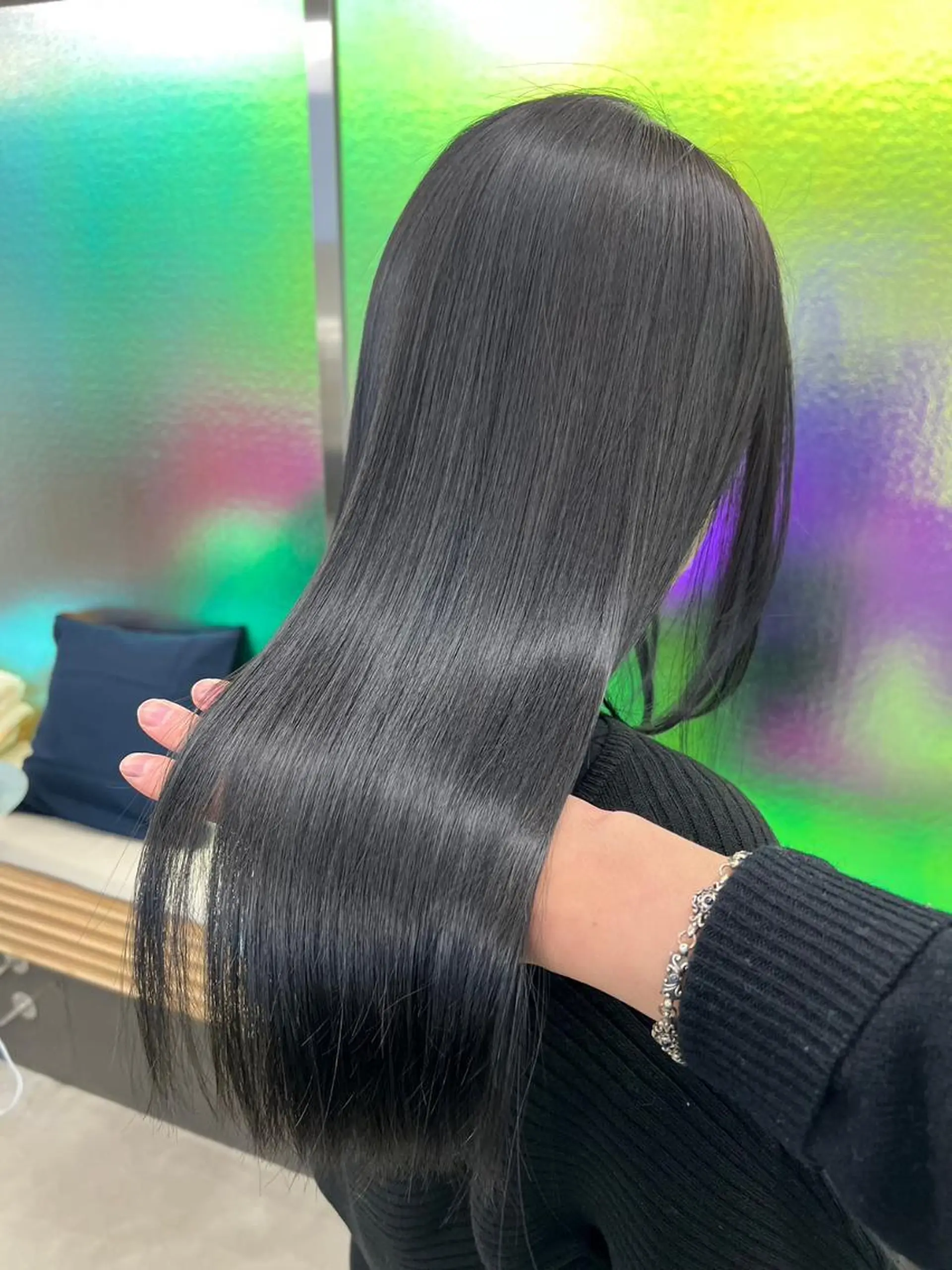 ミディアム カラー パーマ ヘアアレンジ ミディアムパーマ アディクシーカラー アッシュ ベージュカラー ブラウンカラー カット ヘアカラー トリートメント 【ヘアケア特化型】 newi天王寺のヘアスタイル