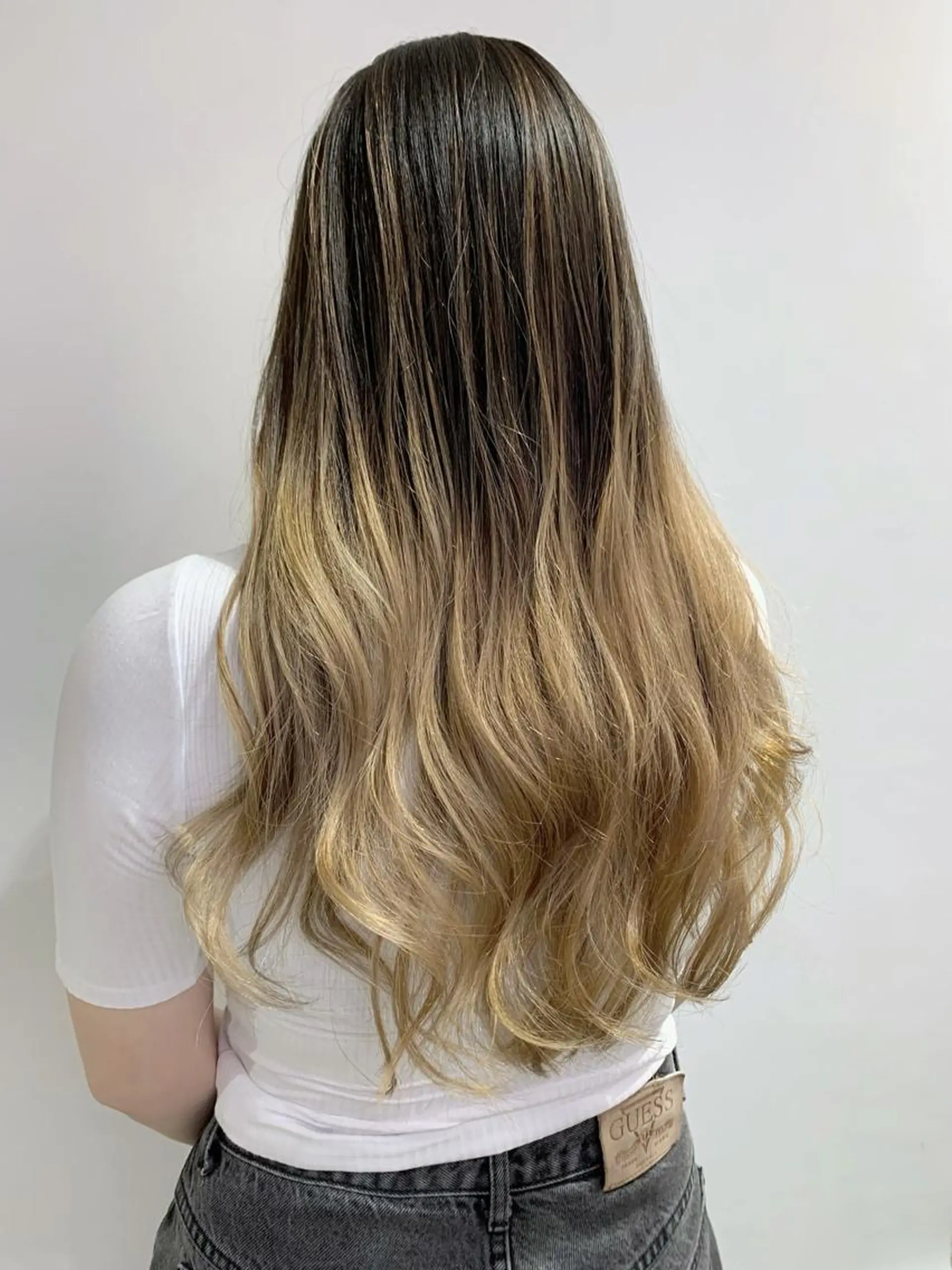 ロング カラー 近藤千翔🩵 髪質改善Periodのエステ・リラクイメージ