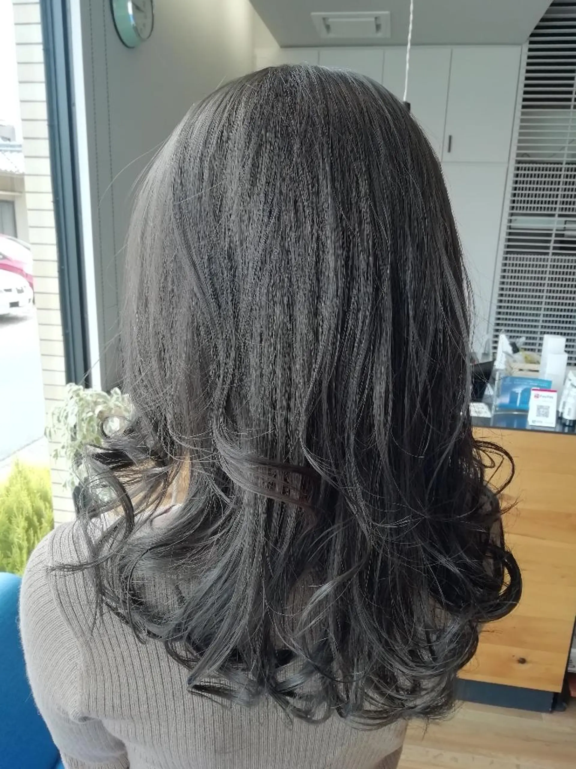 カラー アッシュ アッシュグレー 透明感カラー バイオレットカラー 堀 望美のヘアスタイル