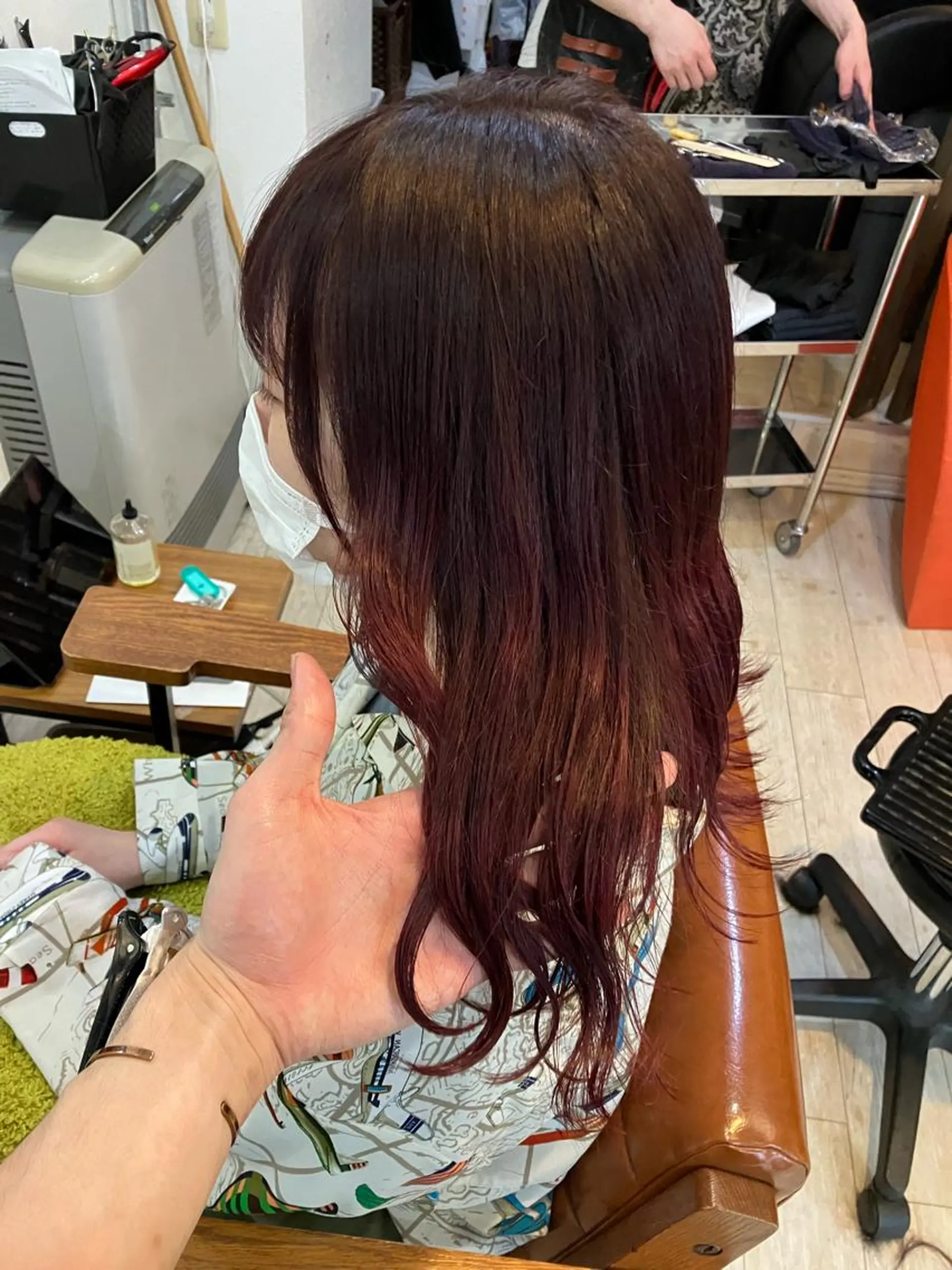 セミロング カラー ブリーチ レッドカラー ルビー 🍀髪質改善、カラー TAICHI🍀のヘアスタイル