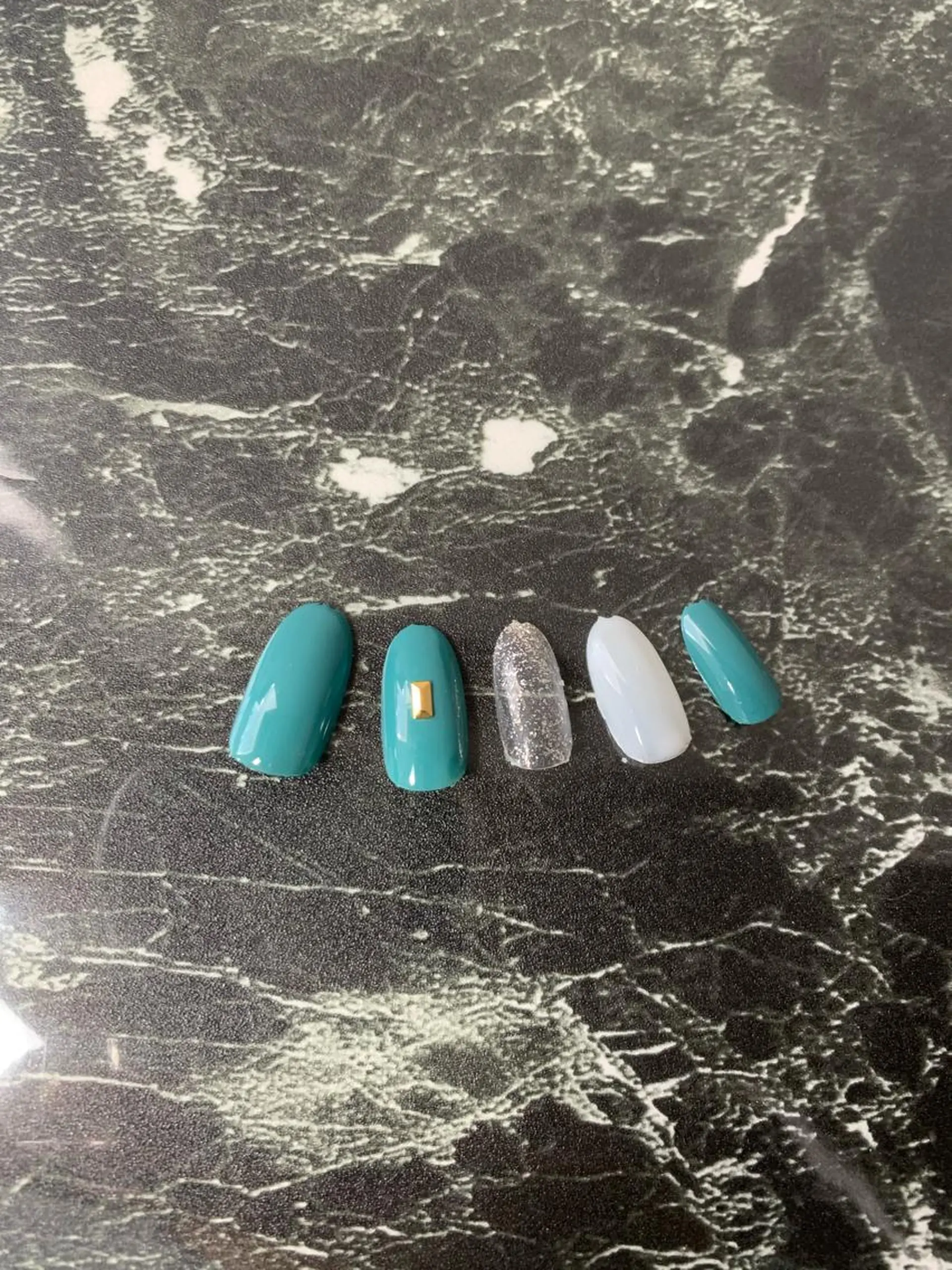 ネイル マルサンカクシカク所属・○△□ 守口市のネイルデザイン