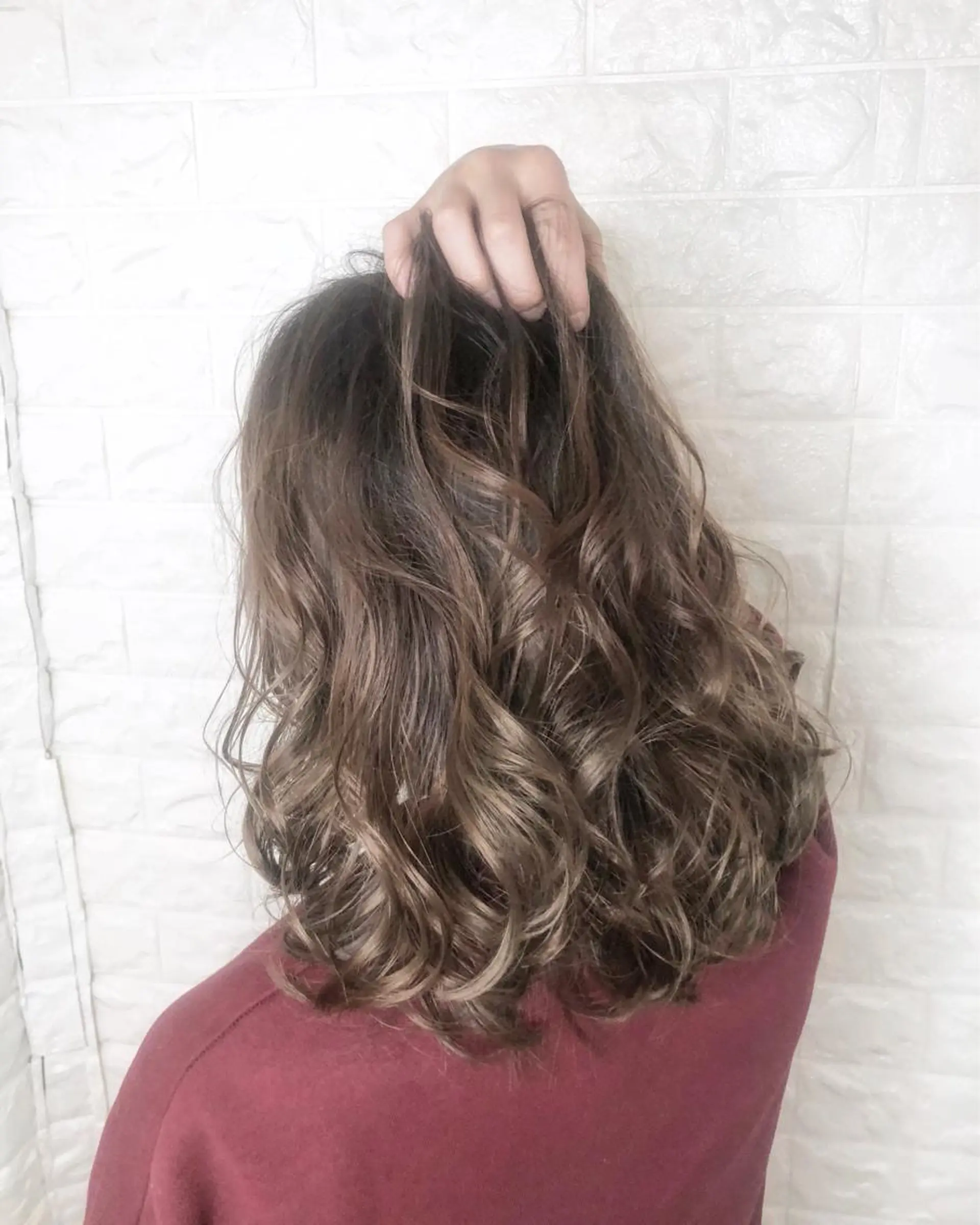 ミディアム 外国人風カラー レイヤーカット 縮毛矯正/髪質改善 主税巧一のヘアスタイル