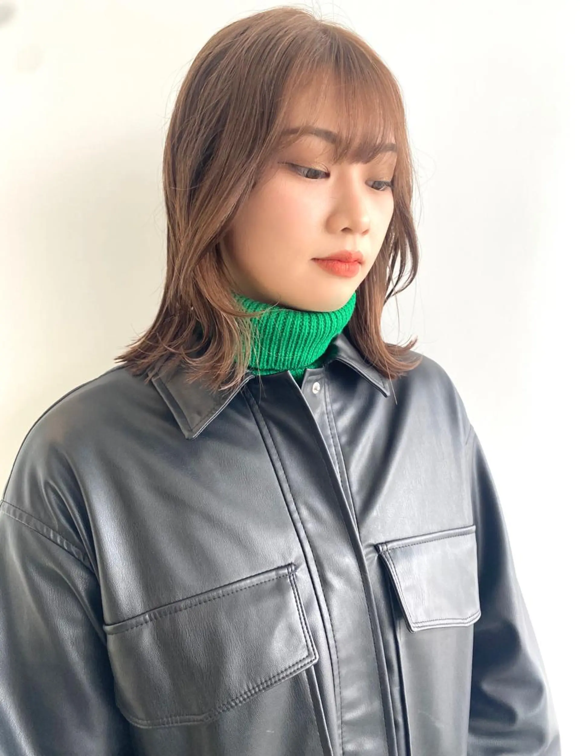 ミディアム ミストバング ハイライト 学生 外ハネヘア nambu-GARDEN所属・上田 昂雅のヘアスタイル