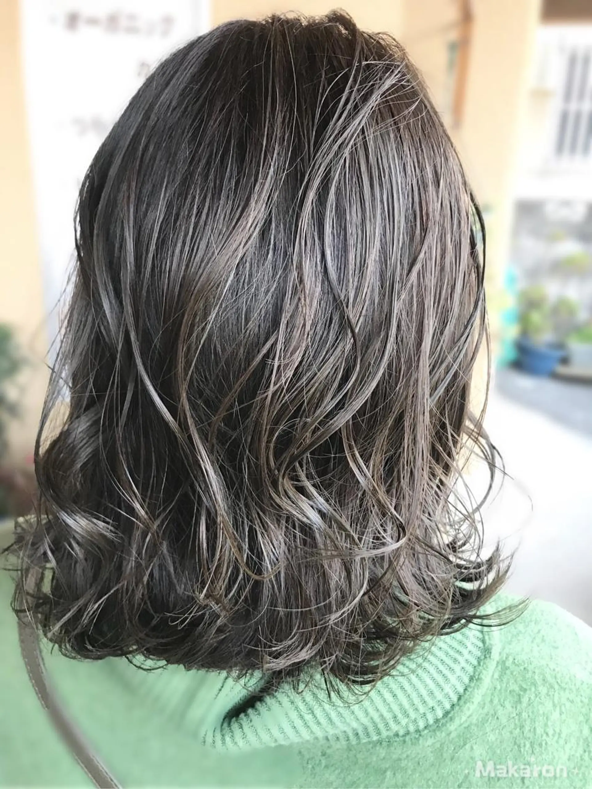 ミディアム カラー アッシュ オリーブアッシュ hair works raptureのヘアスタイル