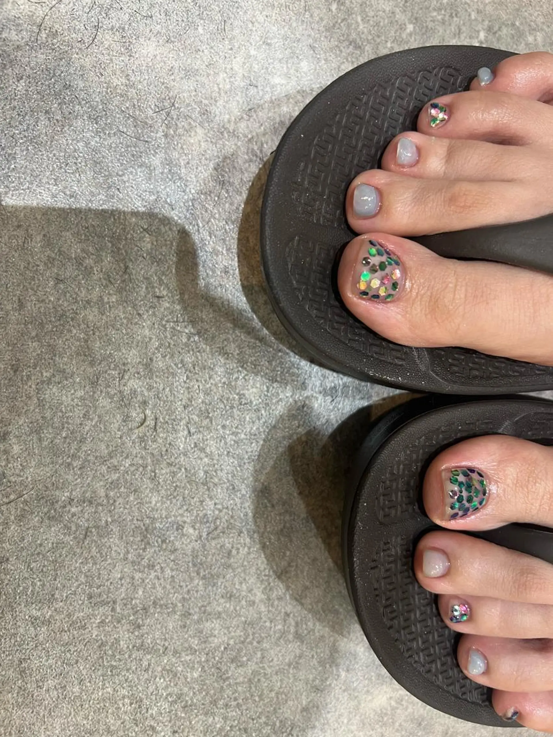 ヘアアレンジ メンズ ネイル アイブロウ ホログラムネイル ヘアメイクネイリスト 💄💅hidemiのヘアスタイル