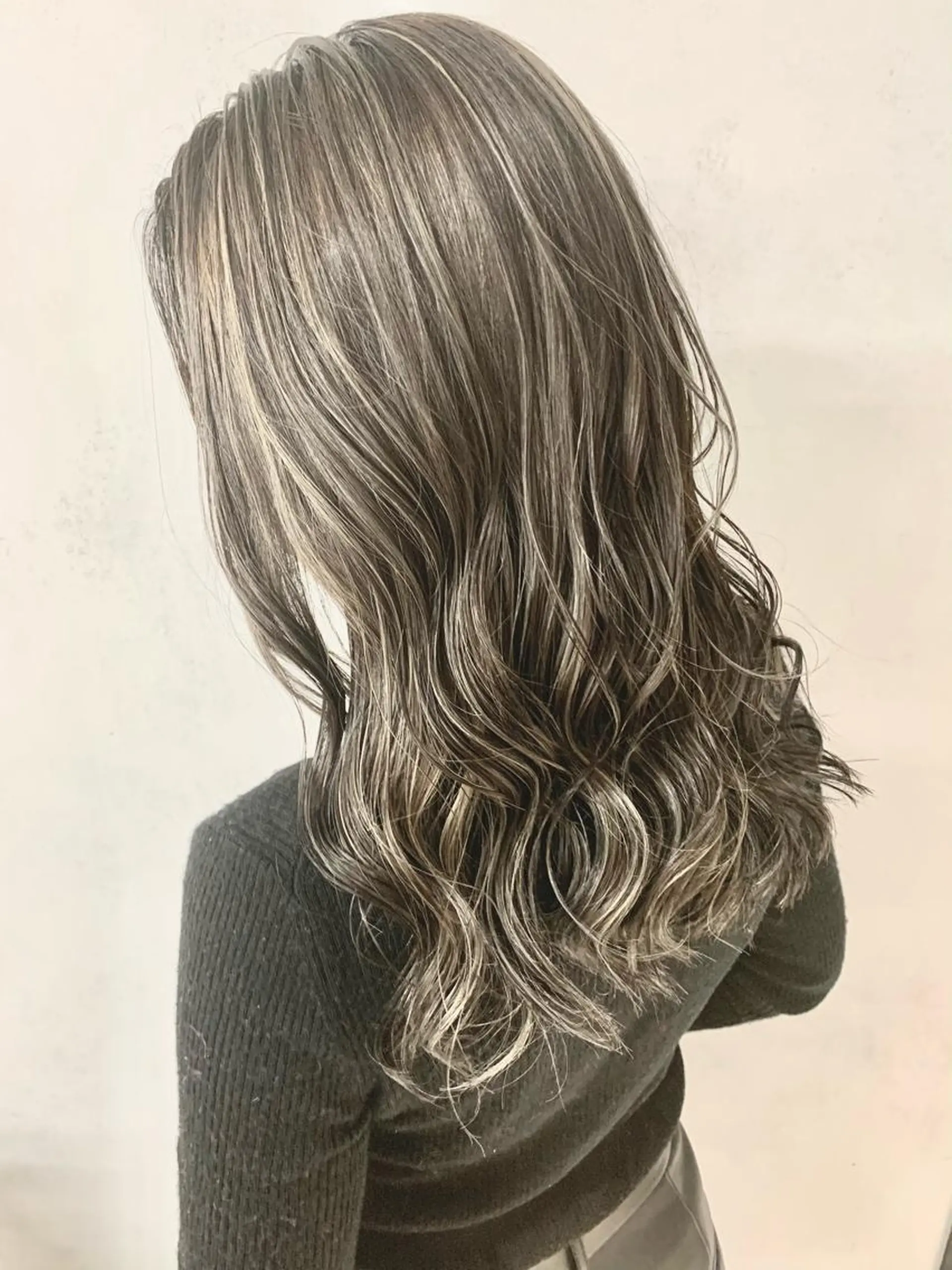 ロング 韓国レイヤーカット KOUKIのヘアスタイル