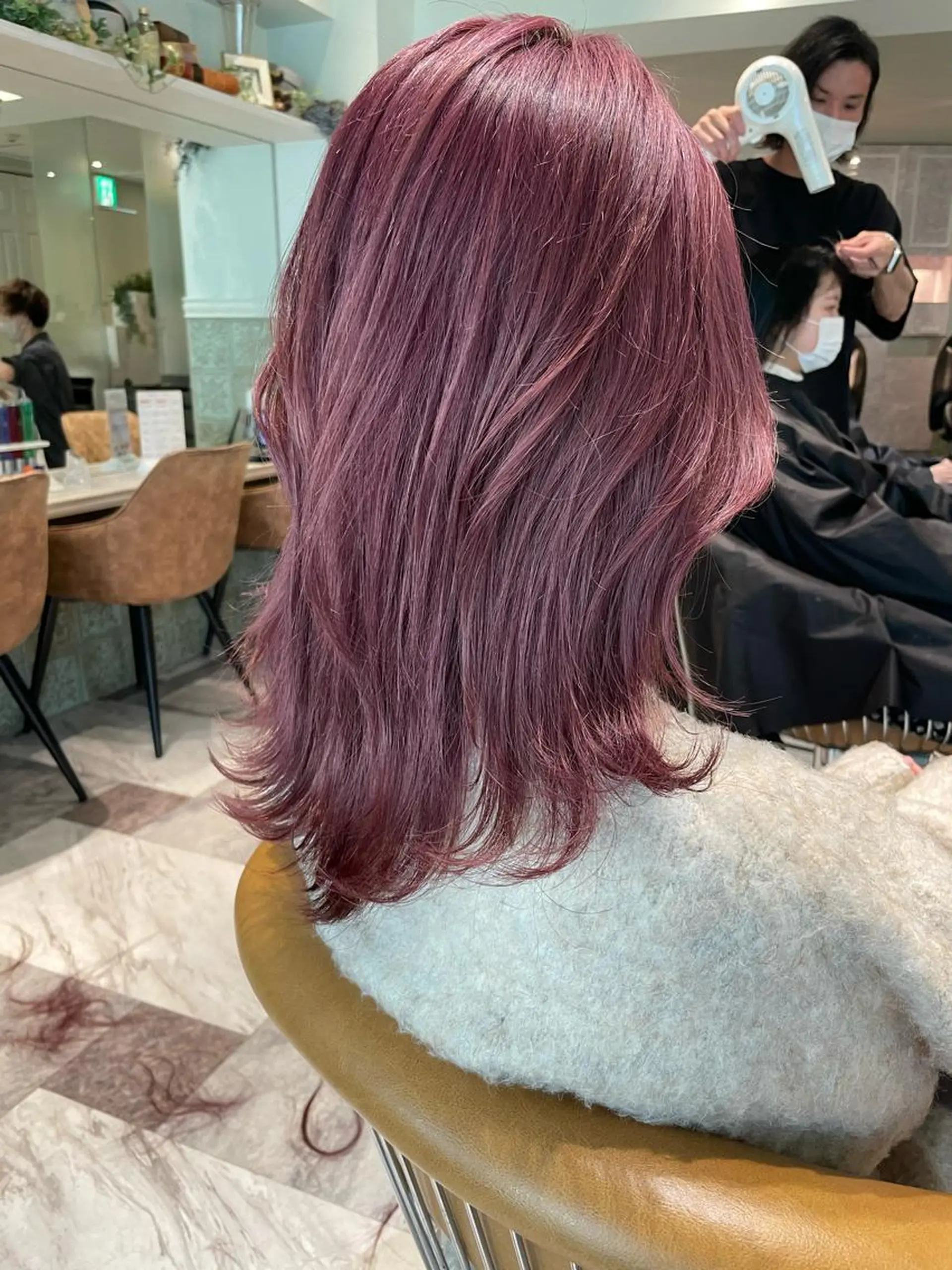 ミディアム カラー バレイヤージュ ブリーチ ケアブリーチ ダブルカラー グラデーションカラー 美髪/カラー 美容院🌈渡辺隼也のヘアスタイル