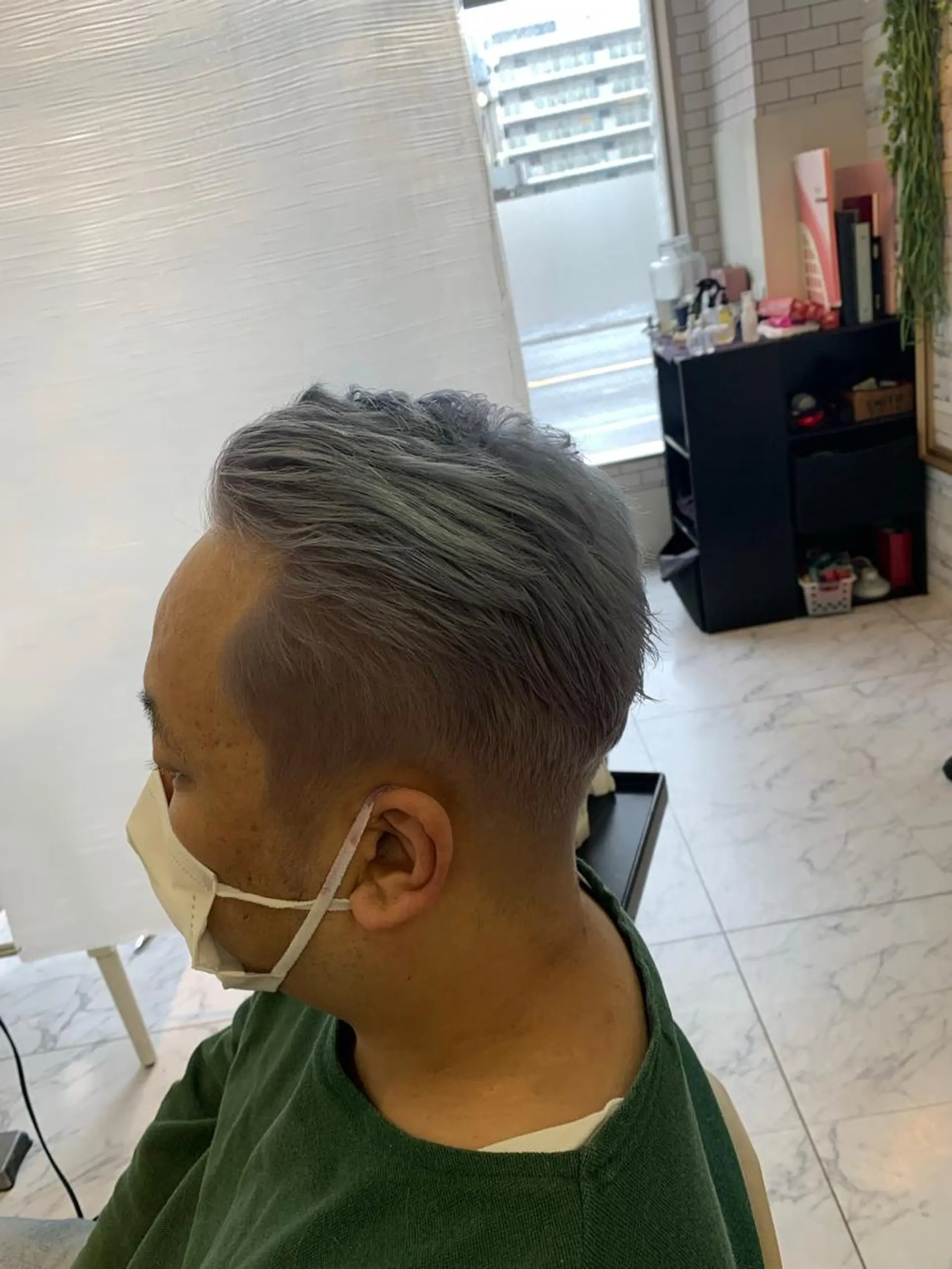 ショート カラー 保々  雄輝のヘアスタイル