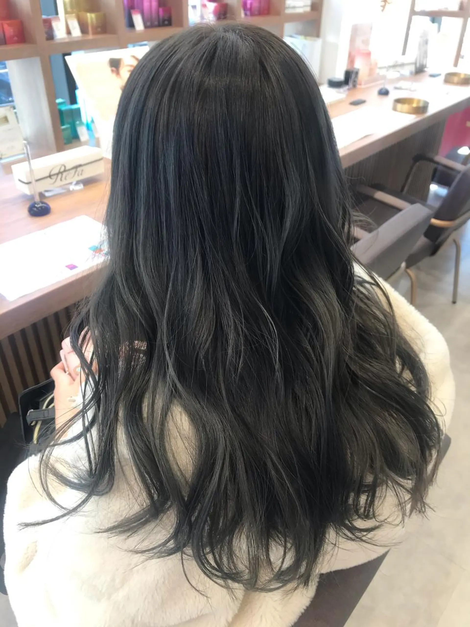 ロング カラー 木野田 萌のヘアスタイル
